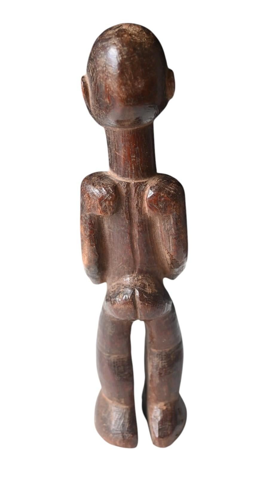 Hand-Carved Genuine carved wooden statue from the Lobi tribe, Ghana Burkina Faso, early 1900 For Sale