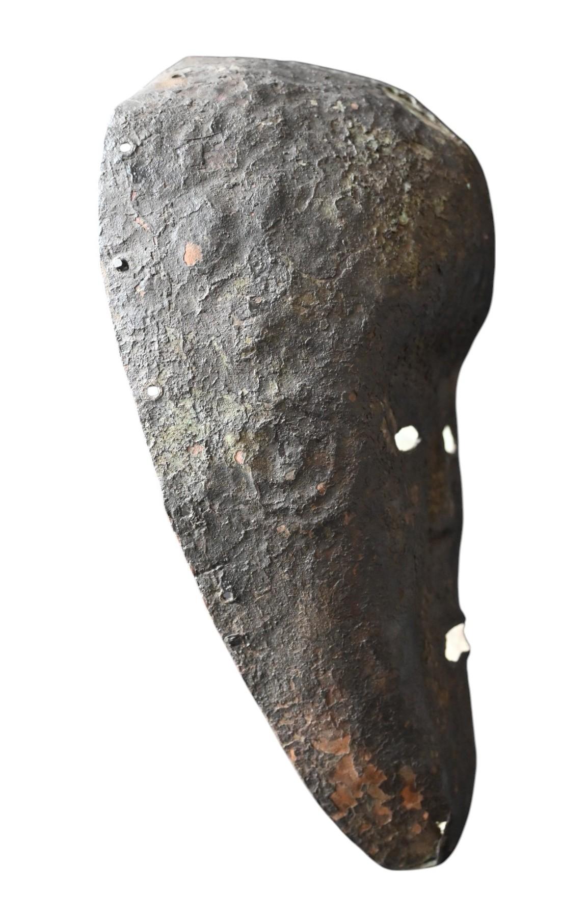 Congolese Genuine copper mask from the Dinga / Ding tribe DR Congo, early 1900 For Sale