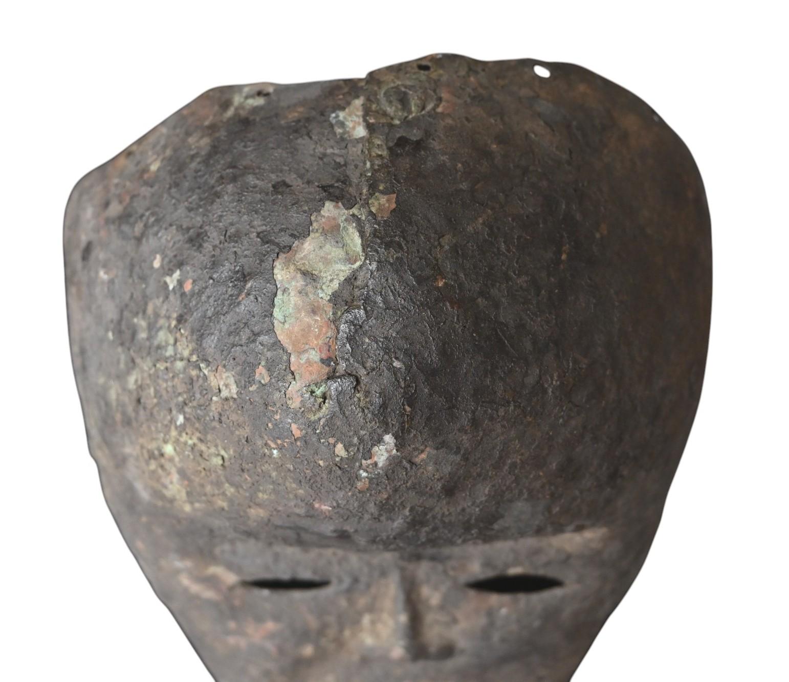 Copper Genuine copper mask from the Dinga / Ding tribe DR Congo, early 1900 For Sale