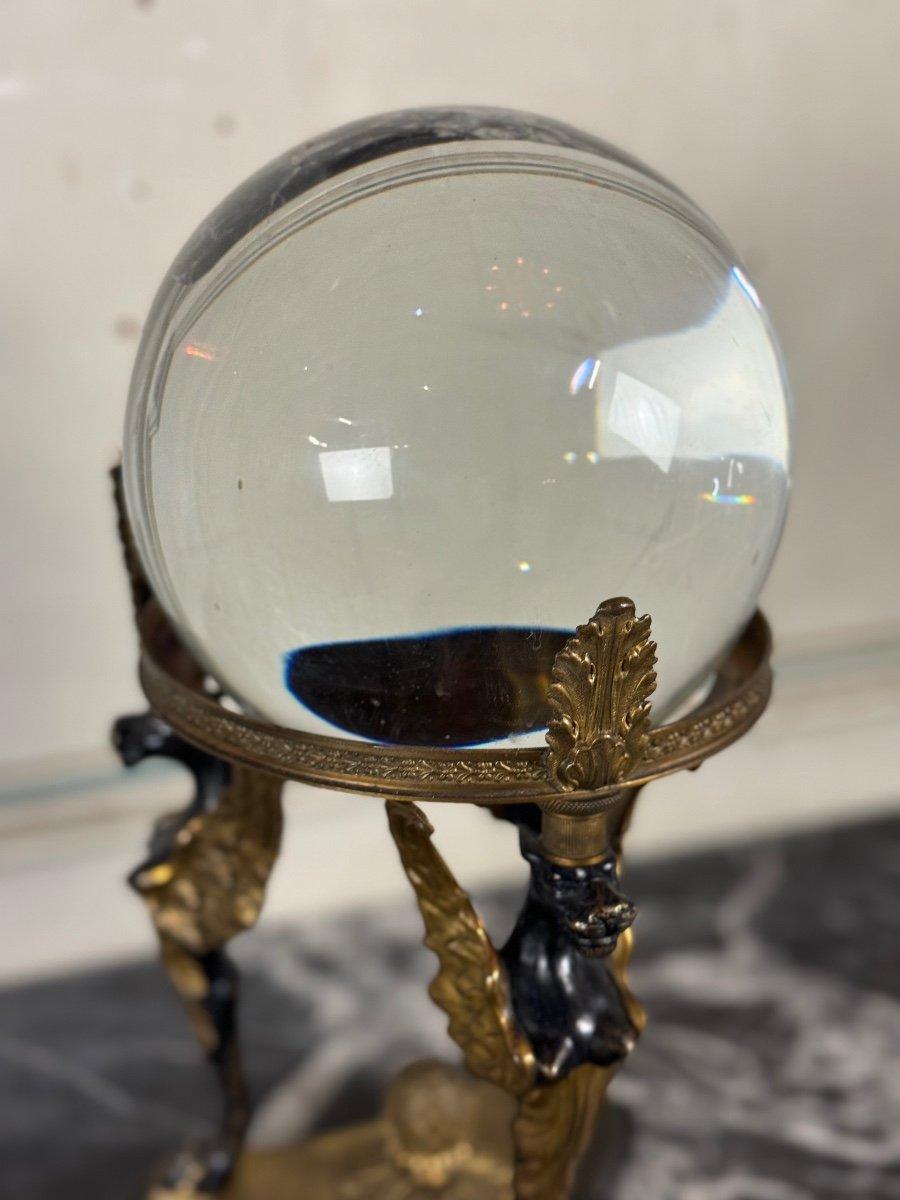 XIX secolo Vera sfera di cristallo su treppiede di bronzo 1880 circa in vendita