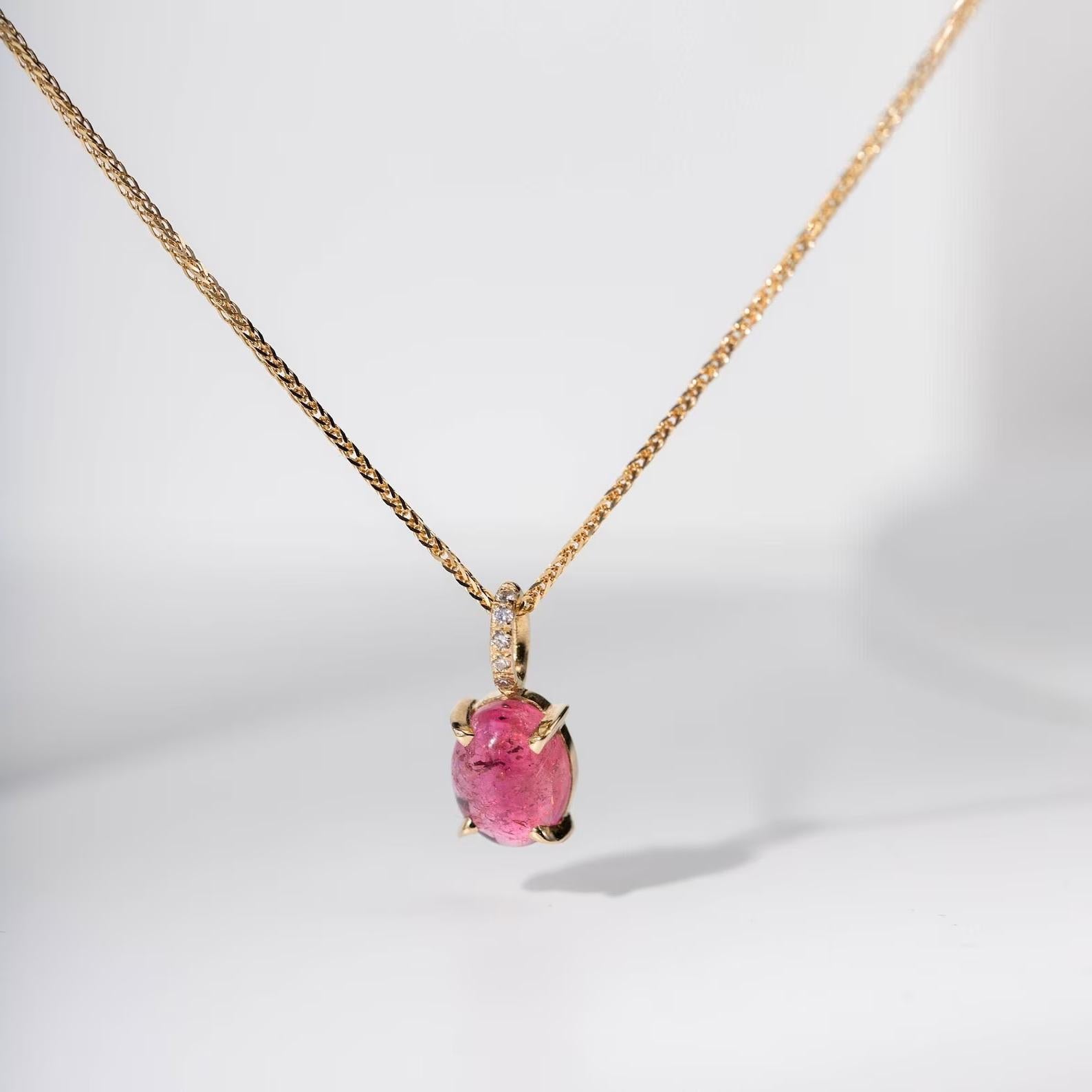 Cabochon Ciondolo in oro 14K con diamante autentico e tormalina rosa in vendita