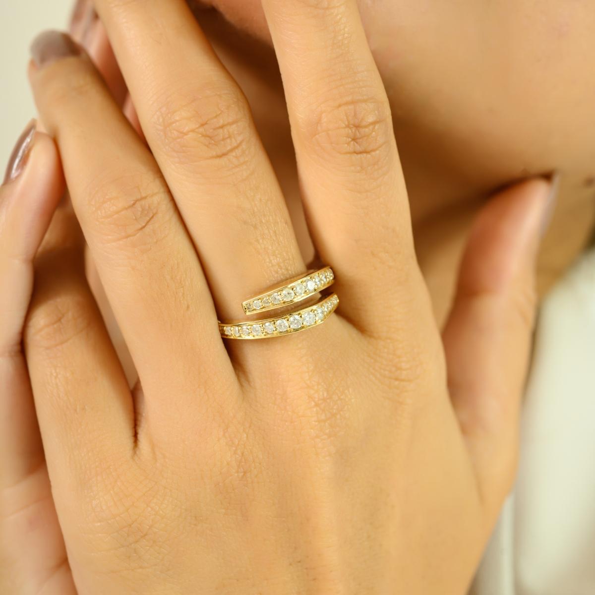 En vente :  Bague bypass en or jaune massif 14 carats avec diamants véritables, cadeau de luxe parfait 6