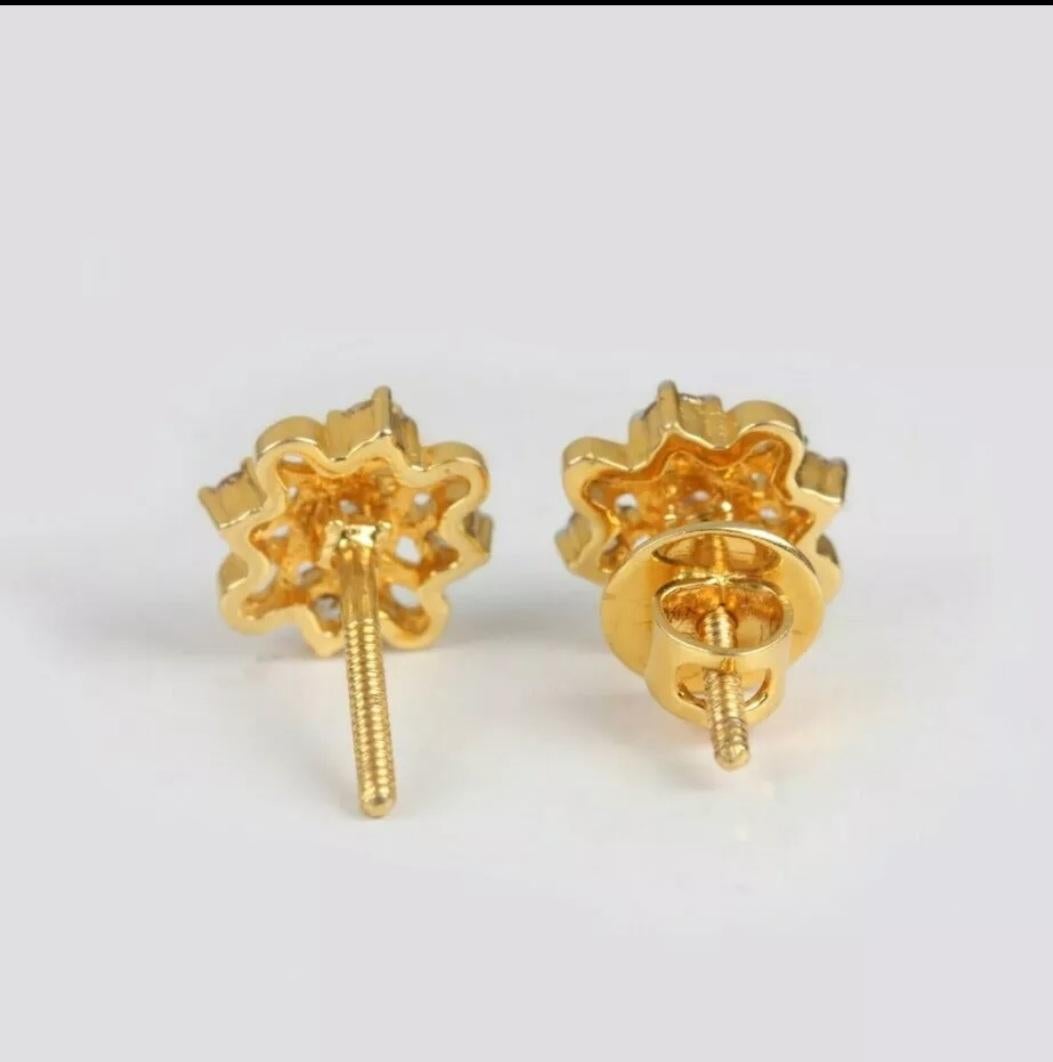 Genuine Diamond Floral Stud Earrings For Women 14K Solid Gold Handmade Gift. For Sale 2