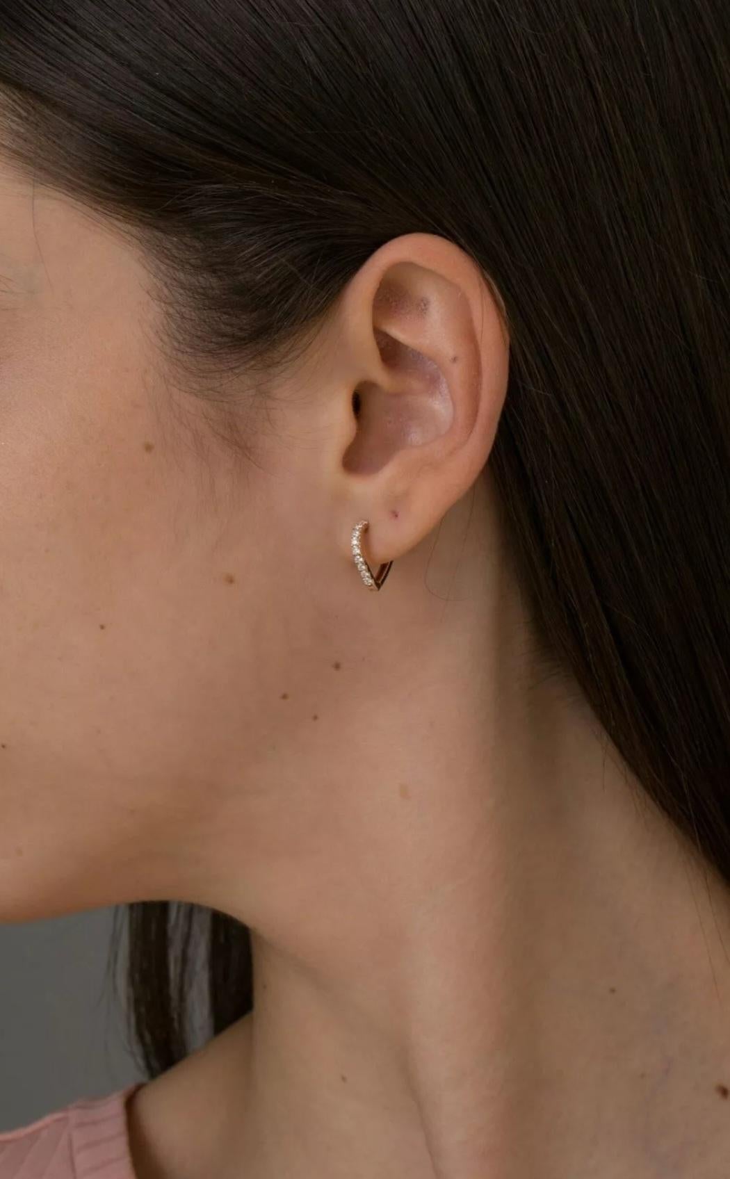 Boucles d'oreilles en or massif 14k avec diamant véritable Boucles d'oreilles amoureuses Paire de boucles d'oreilles cadeau Neuf - En vente à Chicago, IL