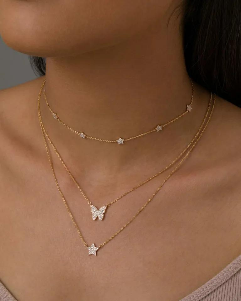 Collar Estación Estrella de Diamantes Auténticos en Oro Macizo de 14k Corte redondo en venta