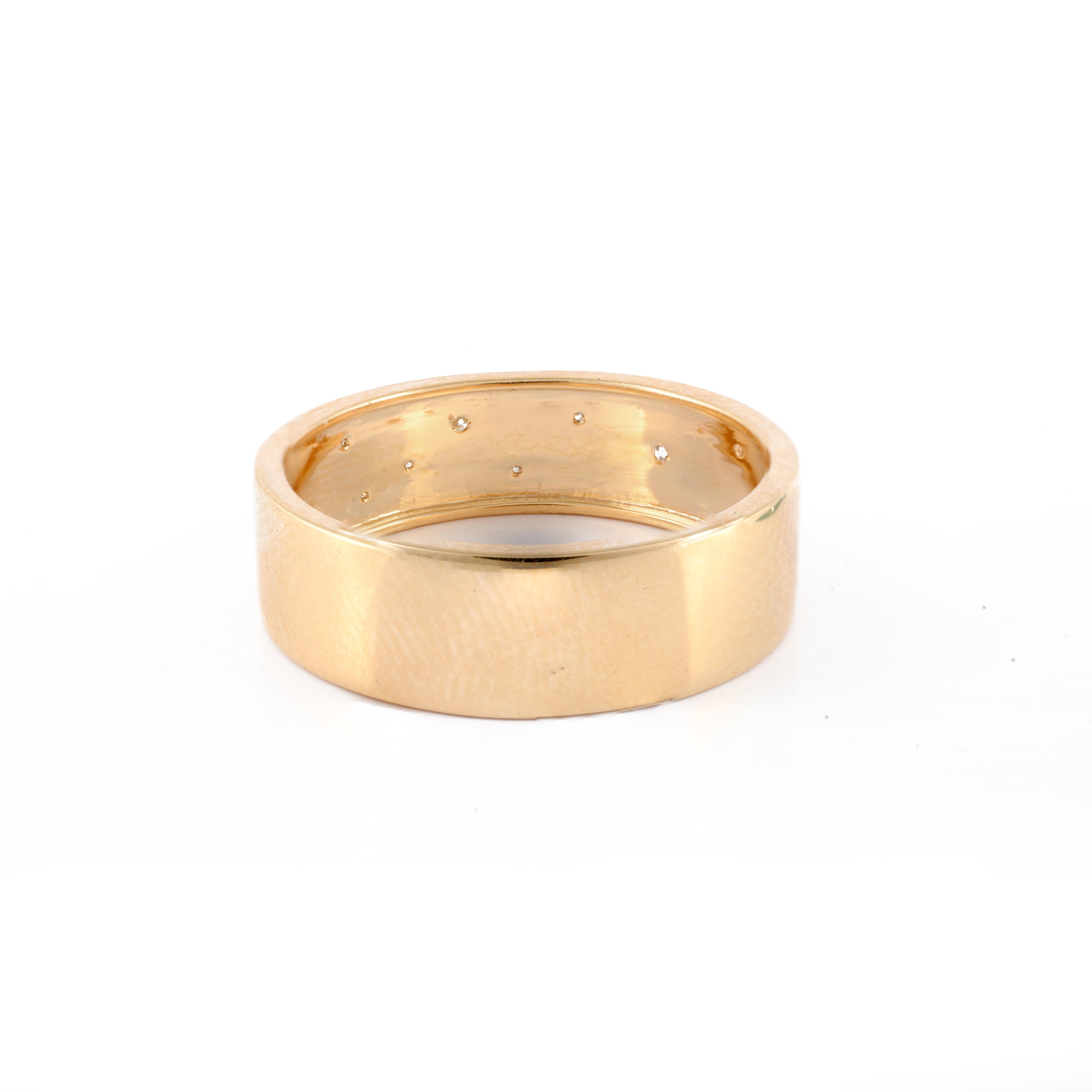 For Sale:  Genuine Diamond Stardust Unisex Band Ring in 18k Solid Yellow Gold 4