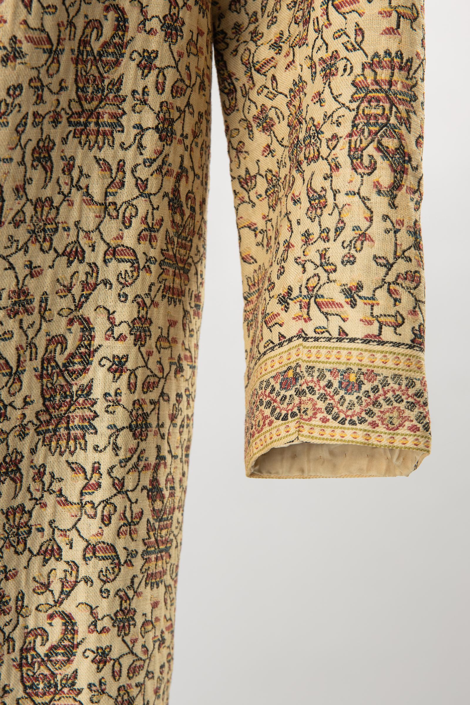 Manteau véritable en brocart cachemire tissé à la main style couture égyptienne ottomane Art déco Pour femmes en vente