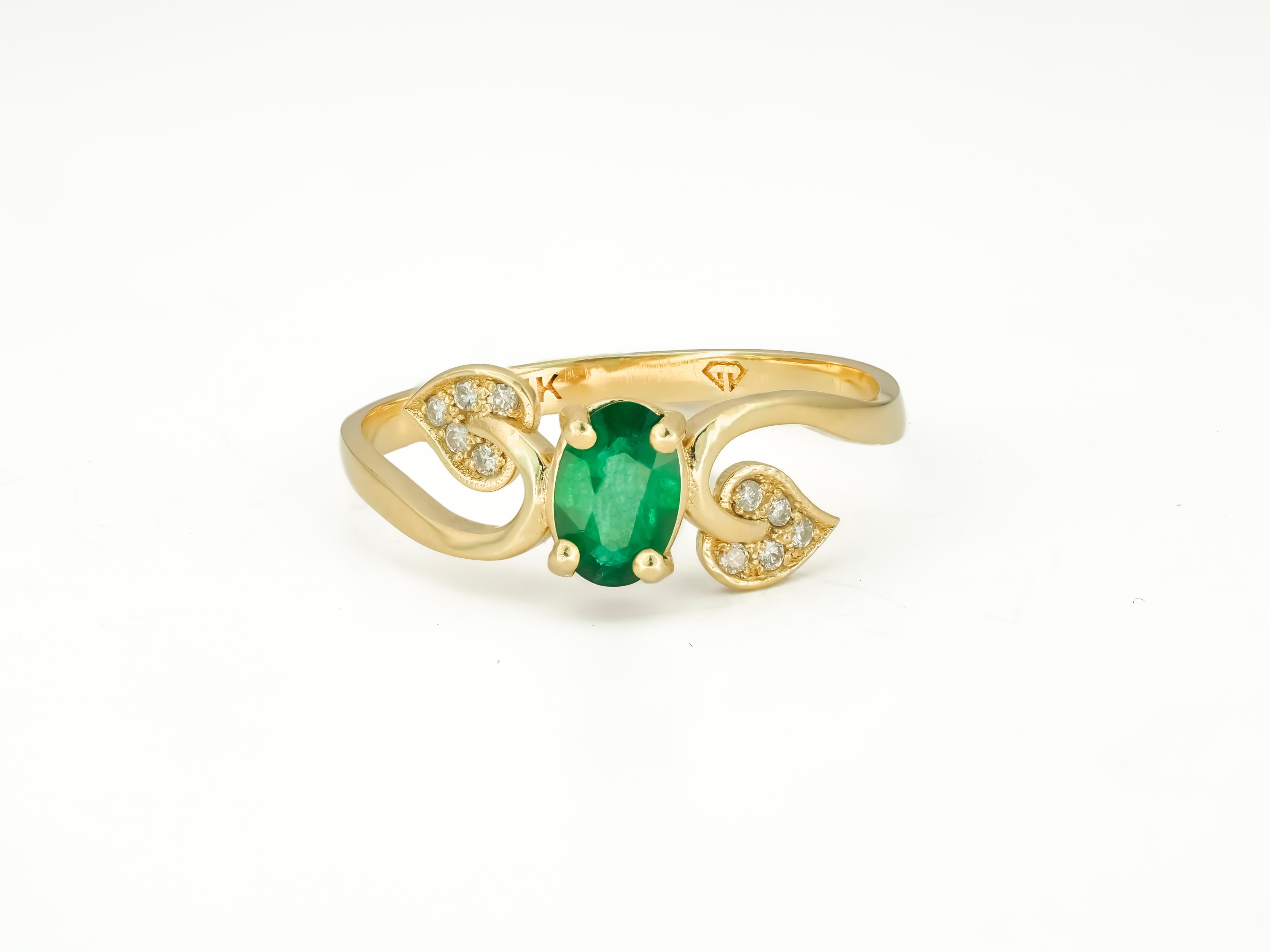 Genuine emerald 14k gold ring. 
Emerald engagement ring. Emerald vintage ring. Emerald gold ring. May birthstone ring. Oval emerald ring.

Metal: 14kt solid gold
Total weight: 1.8 gr. (depends from size)

Central gemstone: natural emerald
Color: