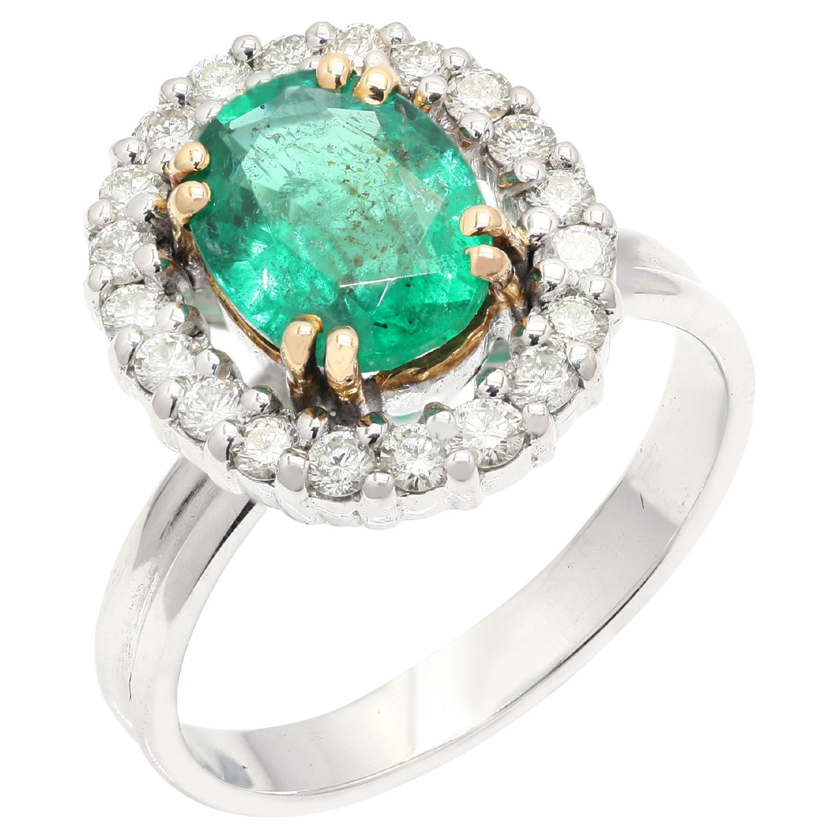 Genuine Diamond and Emerald Wedding Ring Embedded in 18K White Gold