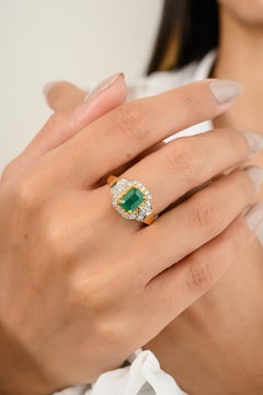 Natural Emerald Diamond Wedding Ring for Women 18k Solid Yellow Gold