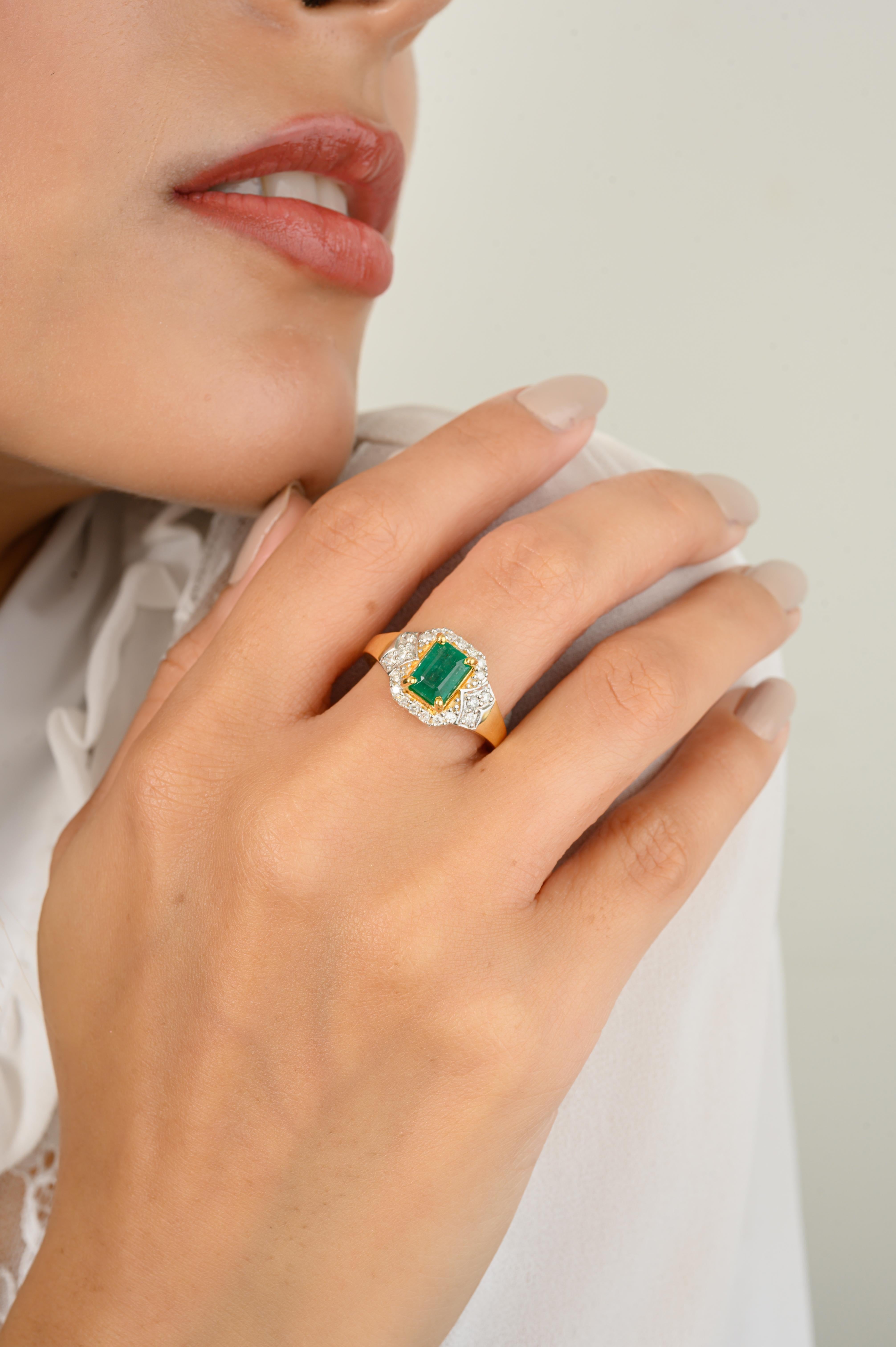 For Sale:  Natural Emerald Diamond Wedding Ring for Women 18k Solid Yellow Gold 4