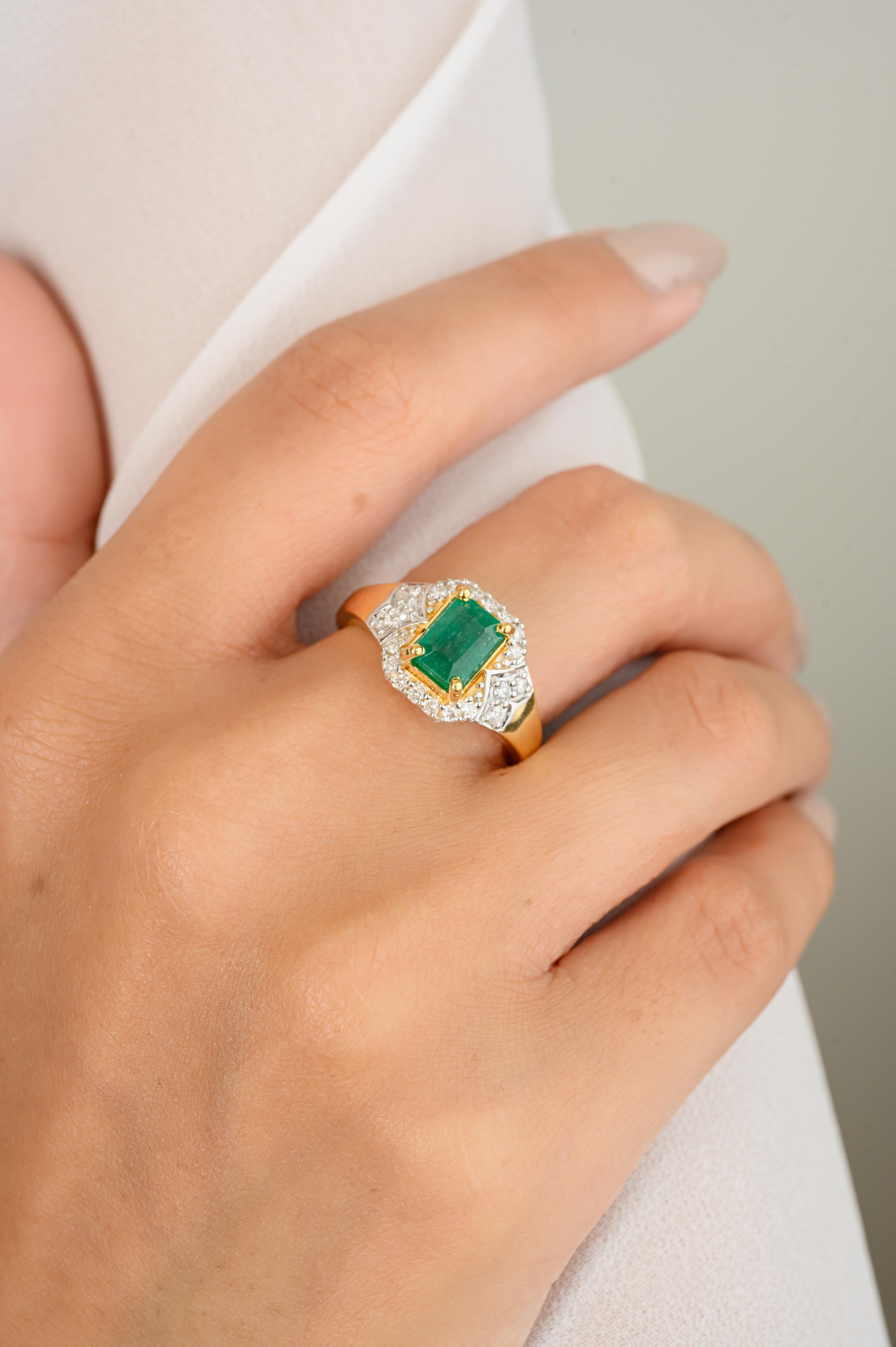 For Sale:  Natural Emerald Diamond Wedding Ring for Women 18k Solid Yellow Gold 6