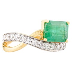 Genuine Emerald Diamond Wedding Ring for Women in 18k Solid Yellow Gold