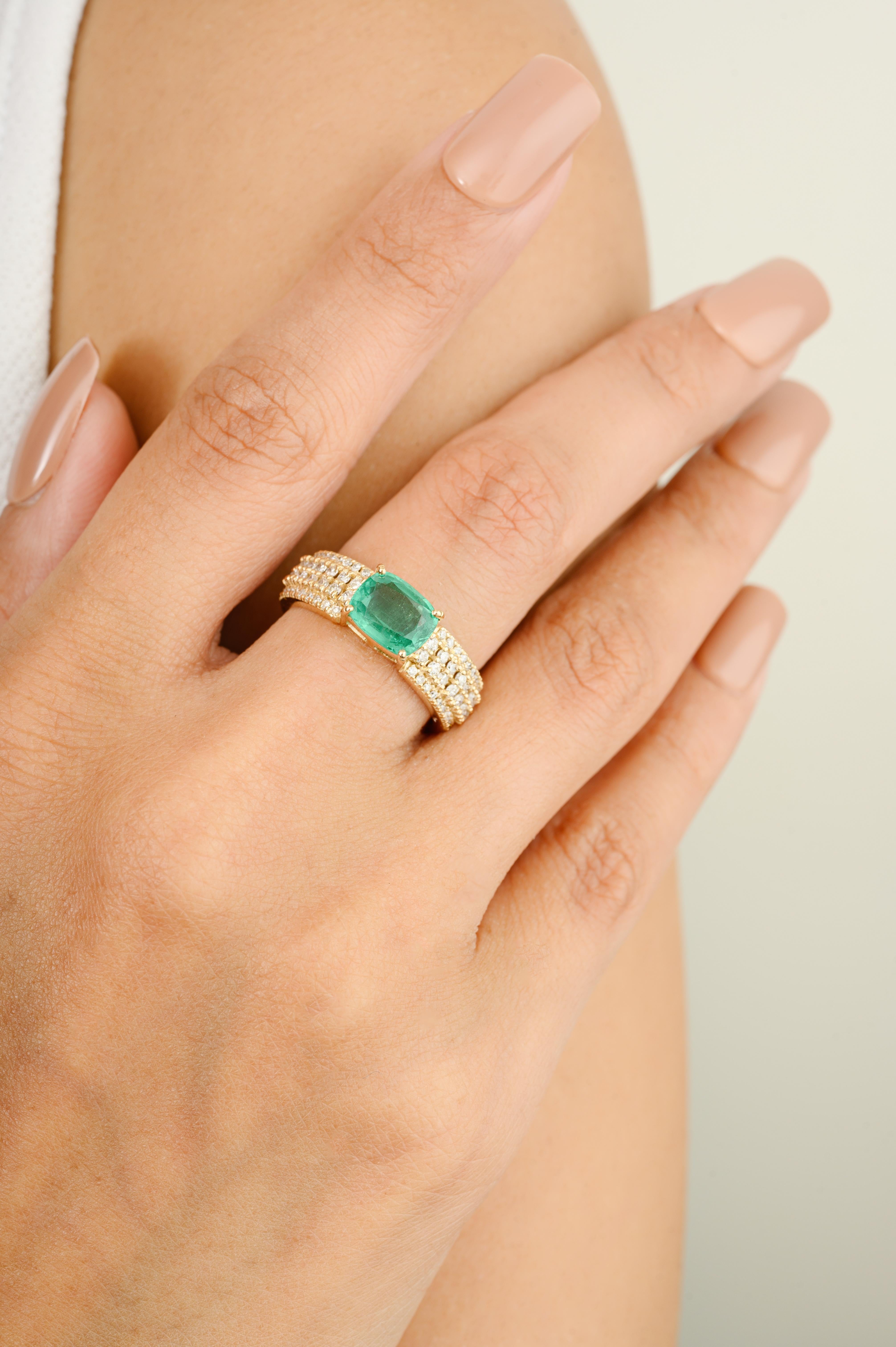 En vente :  Bague de fiançailles pour femmes avec diamants en or jaune massif 14 carats 2