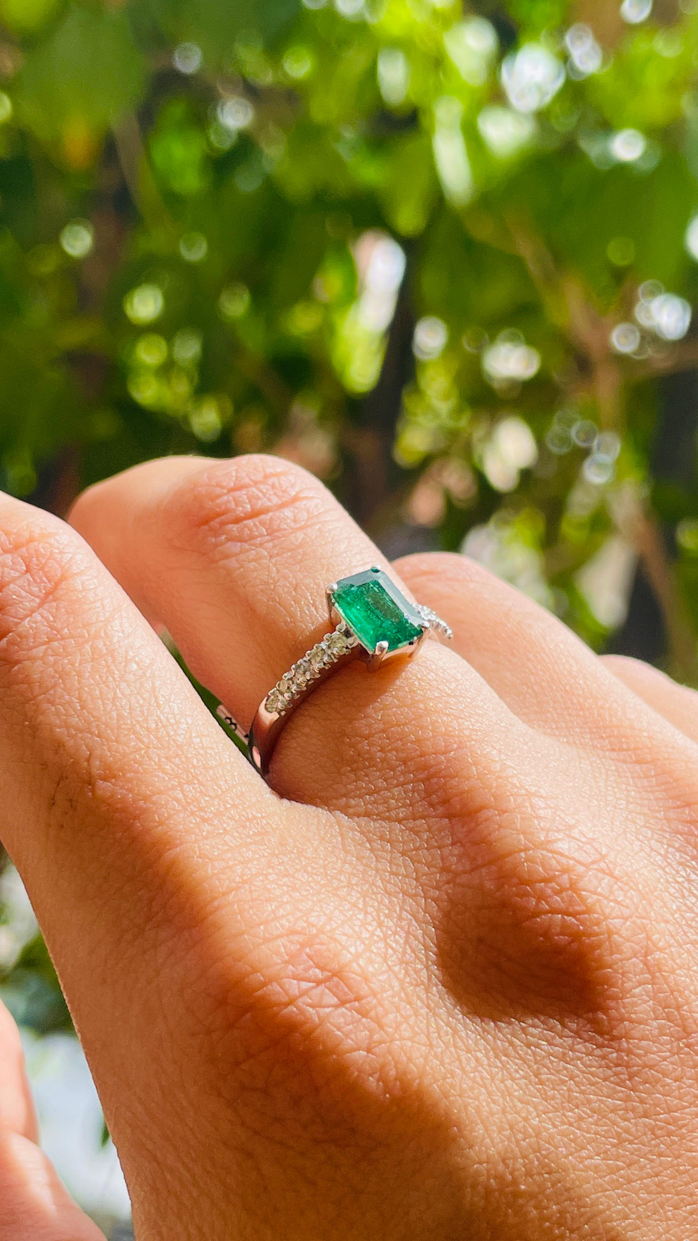For Sale:  Genuine Emerald Engagement Ring with Diamonds in 18k Solid White Gold 3