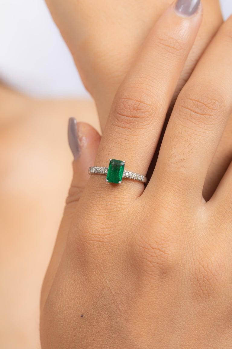 For Sale:  Genuine Emerald Engagement Ring with Diamonds in 18k Solid White Gold 4