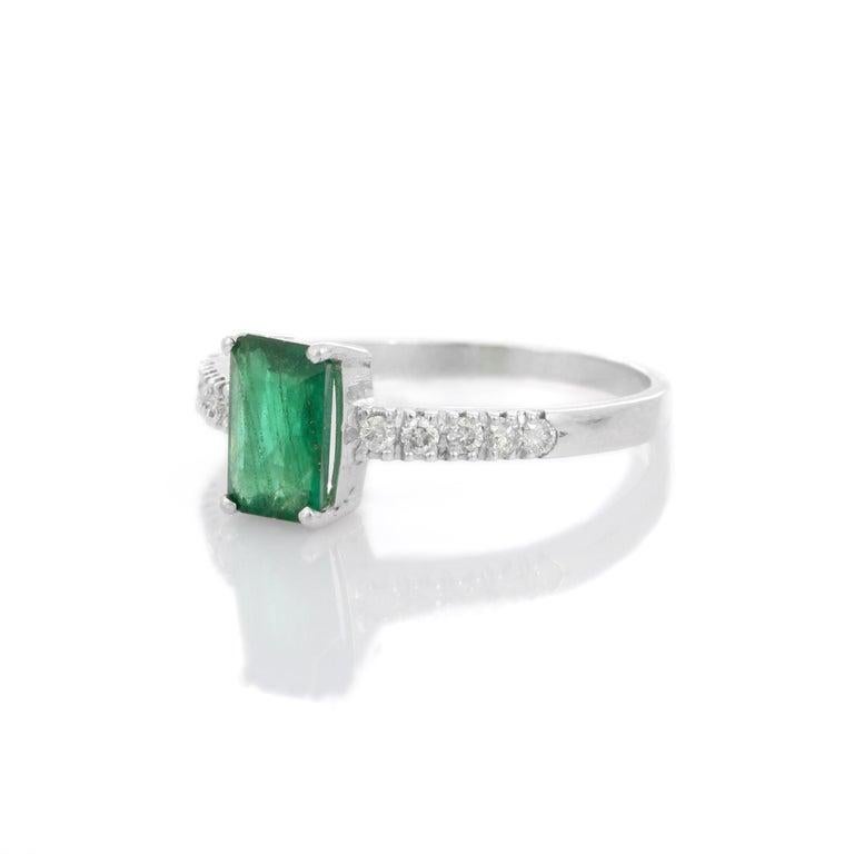 For Sale:  Genuine Emerald Engagement Ring with Diamonds in 18k Solid White Gold 5