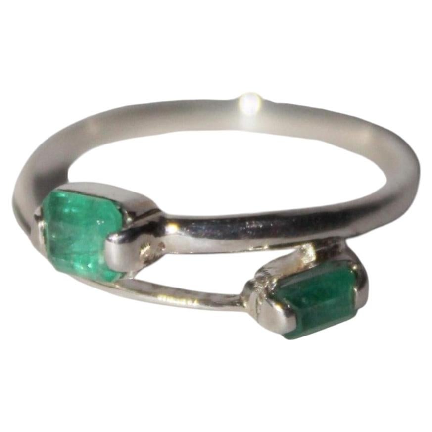 Genuine Russian emerald silver ring For Sale