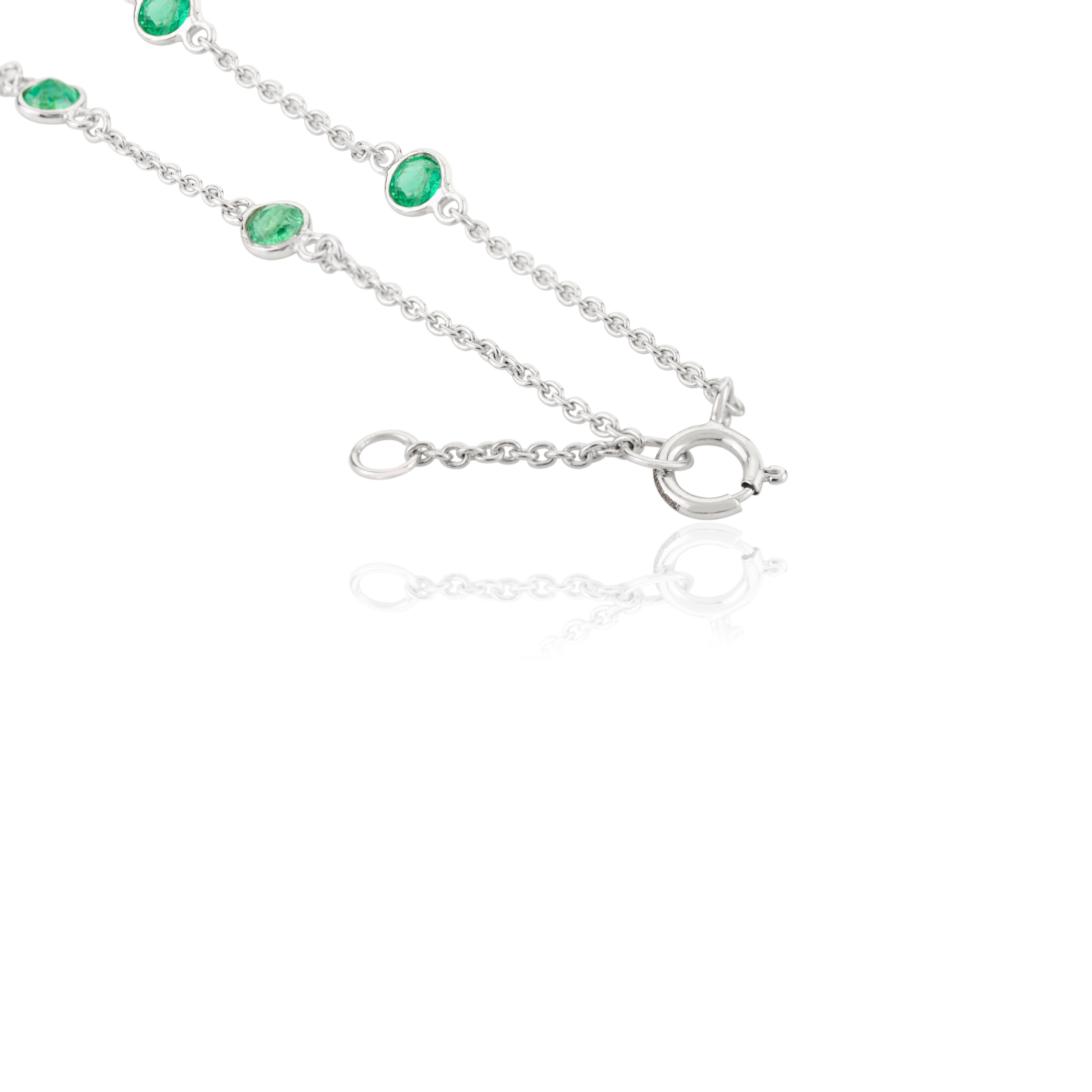Modernist Genuine Emerald Station Chain Necklace in 14k White Gold Gift for Girlfriend For Sale