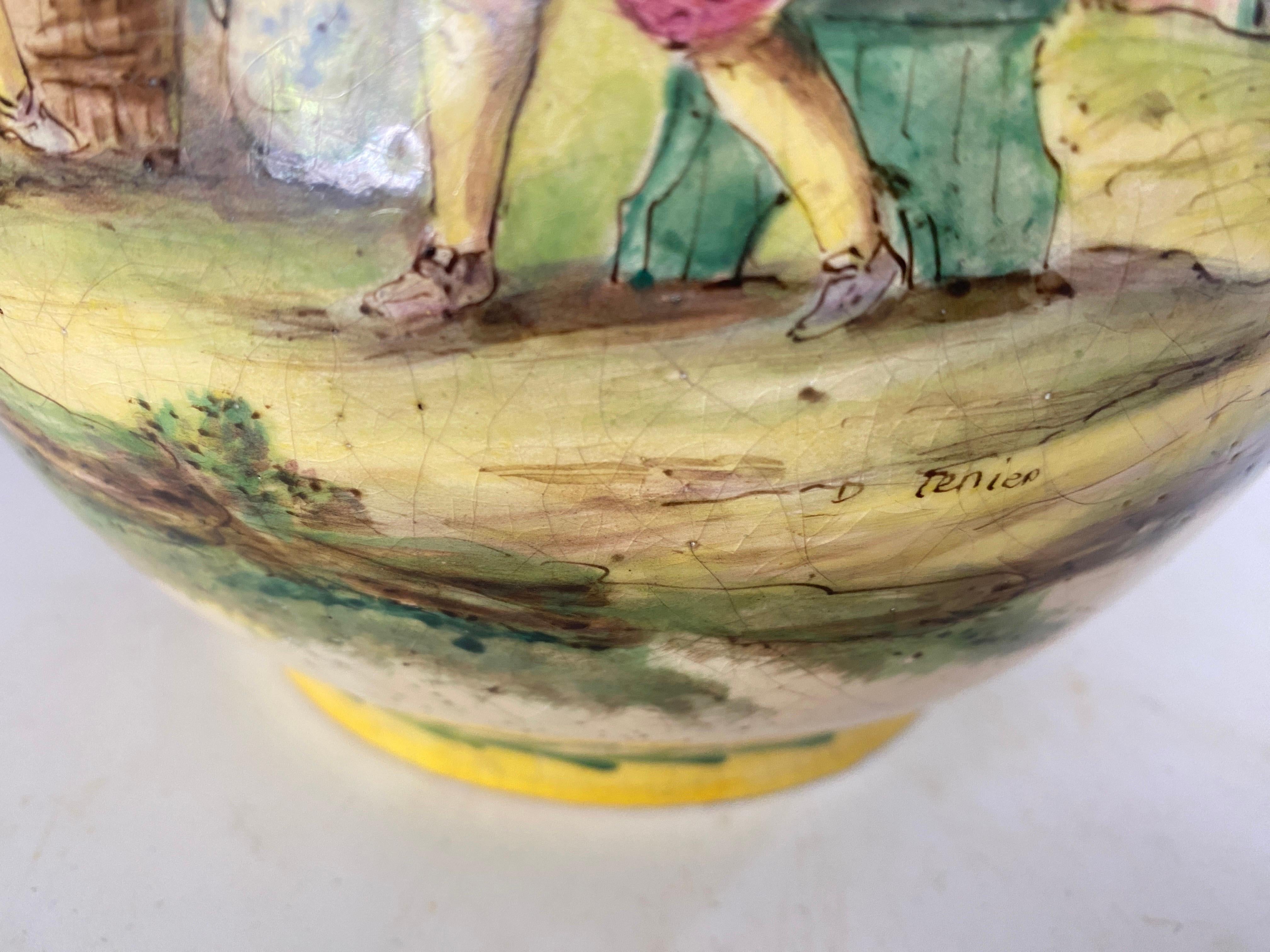 Vase en faïence véritable couleur vert rouge et jaune Lille 1757 Décor signé Tesniers en vente 7