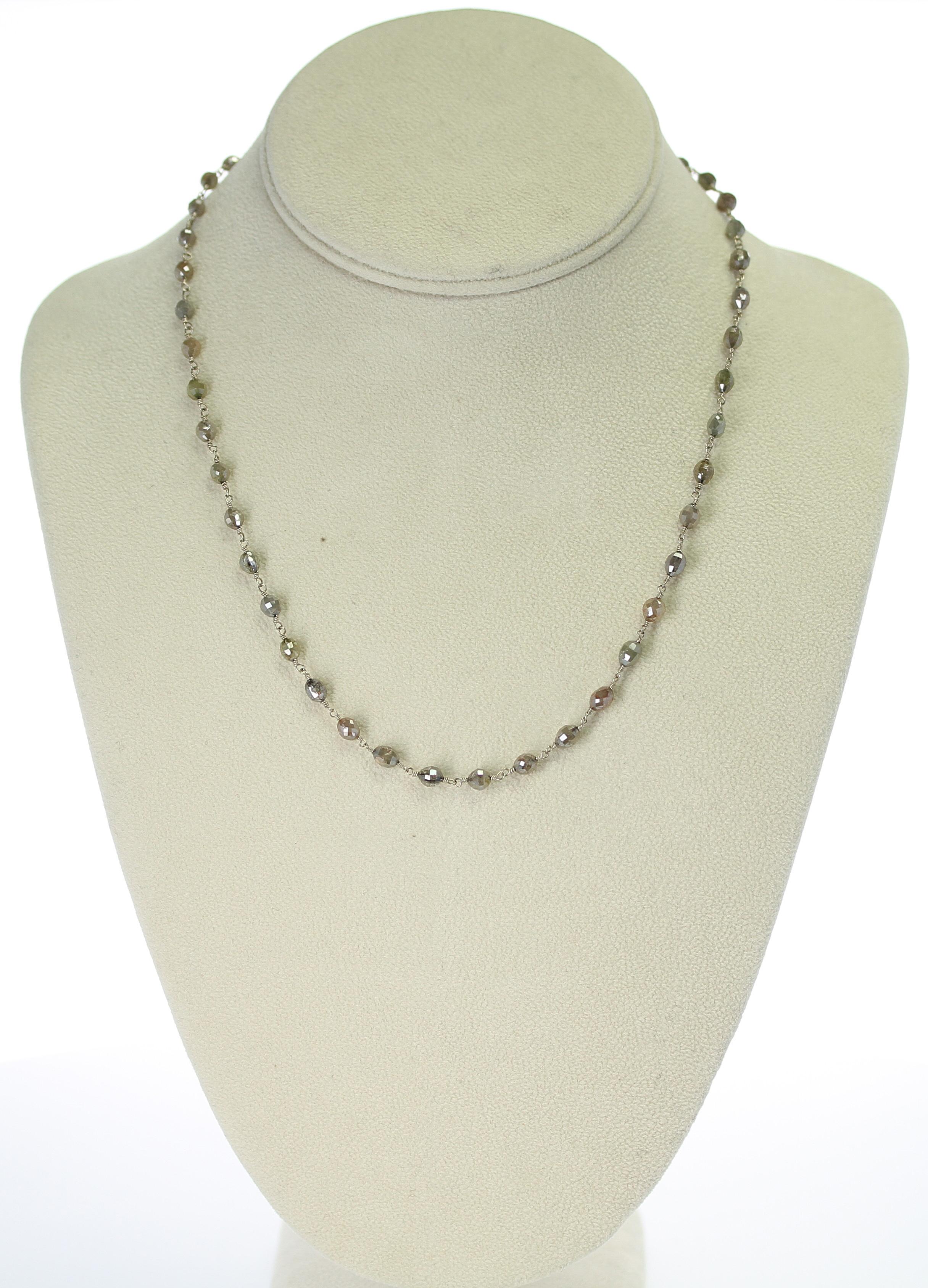 Halskette aus echtem Fancy und mehrfarbigen Diamanten in Trommelform mit Perlen in Drahtumwicklung im Zustand „Hervorragend“ im Angebot in New York, NY