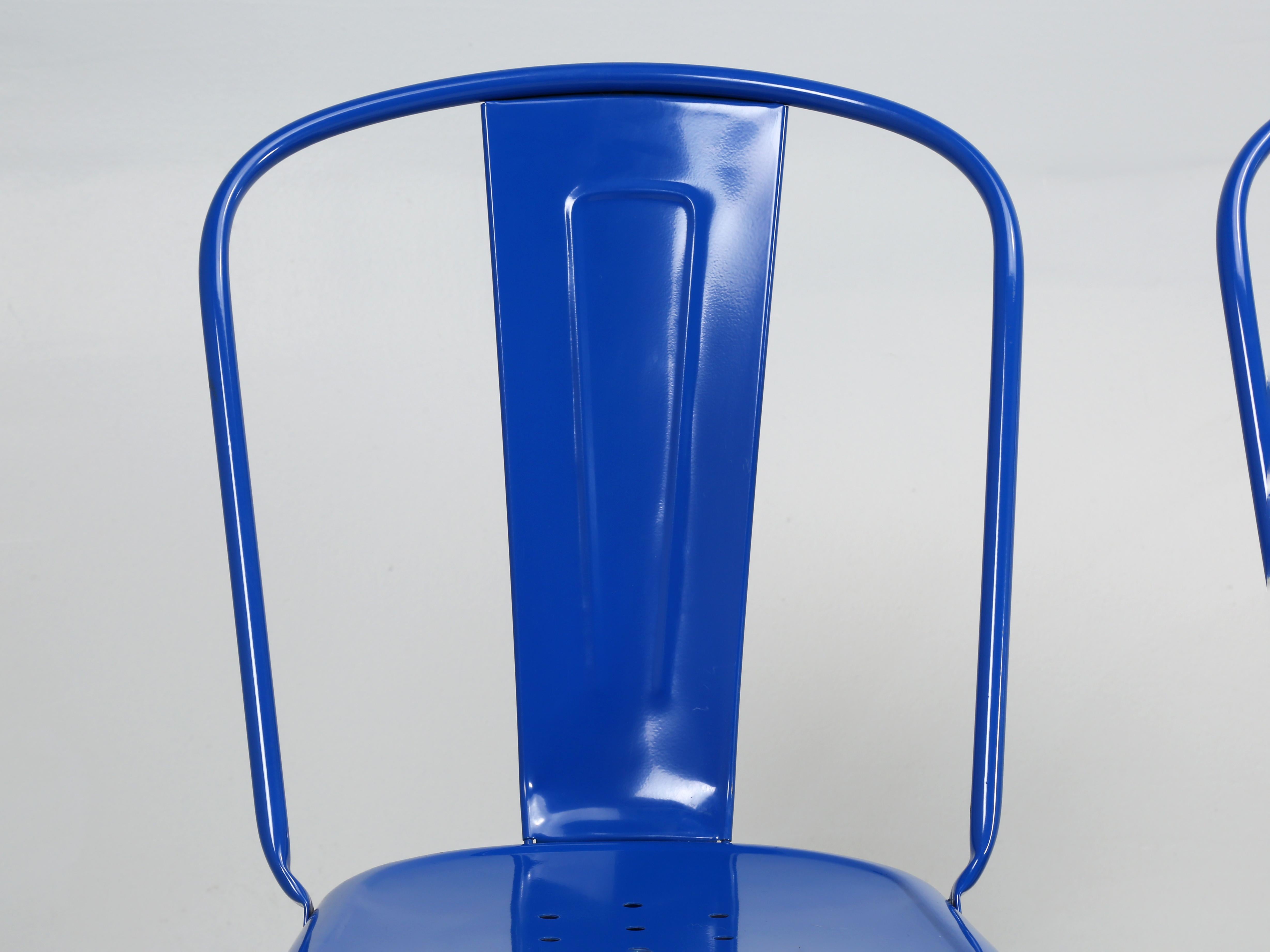 Genuine French Tolix Steel Stacking Chairs '4' Brilliant Blue Showroom Samples In Good Condition In Chicago, IL