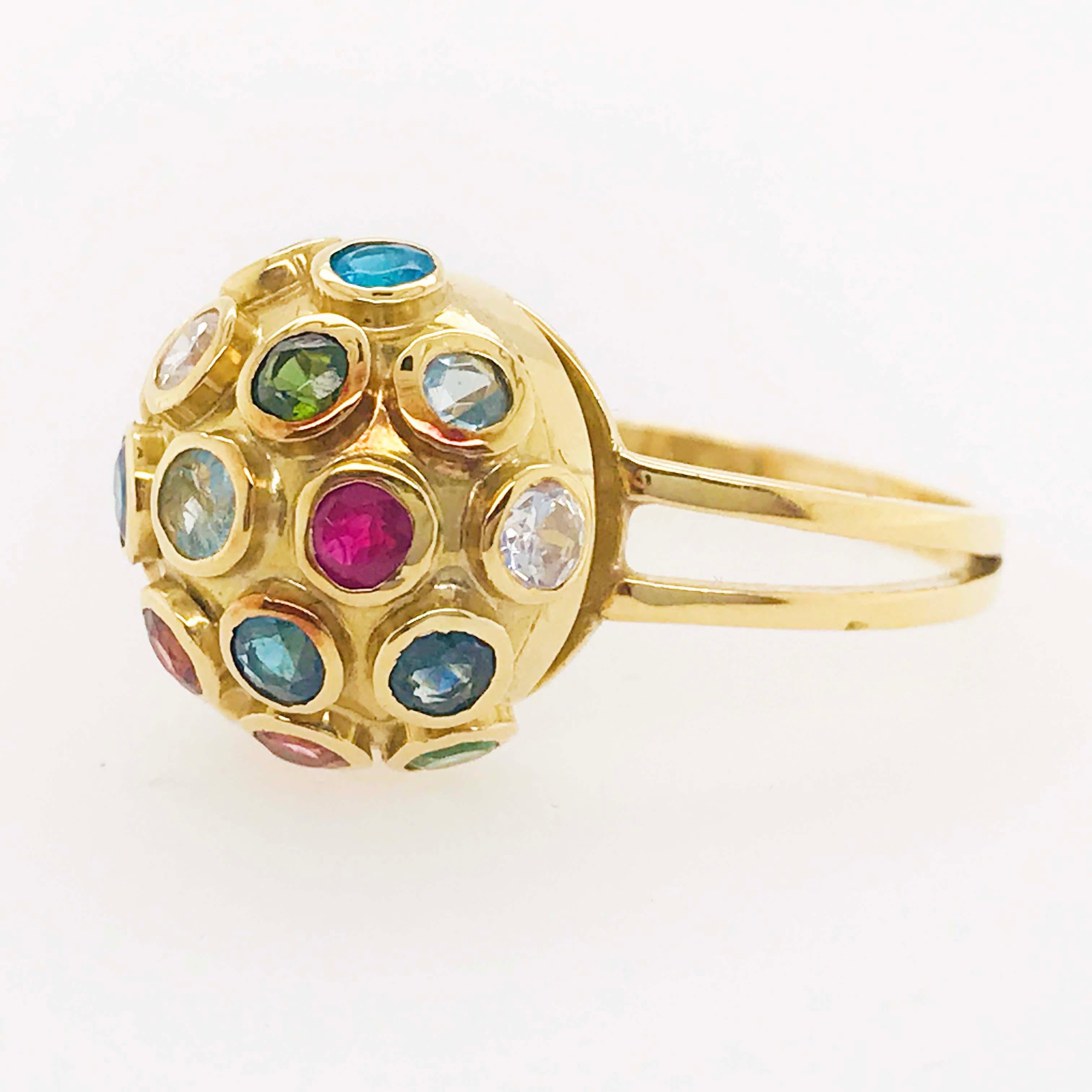 Gemstone Retro Disco Ball Dome Ring in 18 Karat Yellow Gold, Estate Ring In Excellent Condition For Sale In Austin, TX