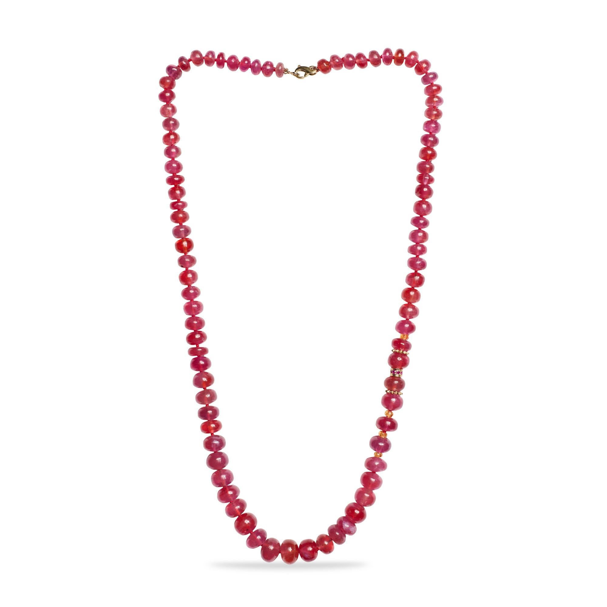 Genuine Giant Pink Madagascar Ruby Beaded Necklace in Yellow Gold For Sale 1