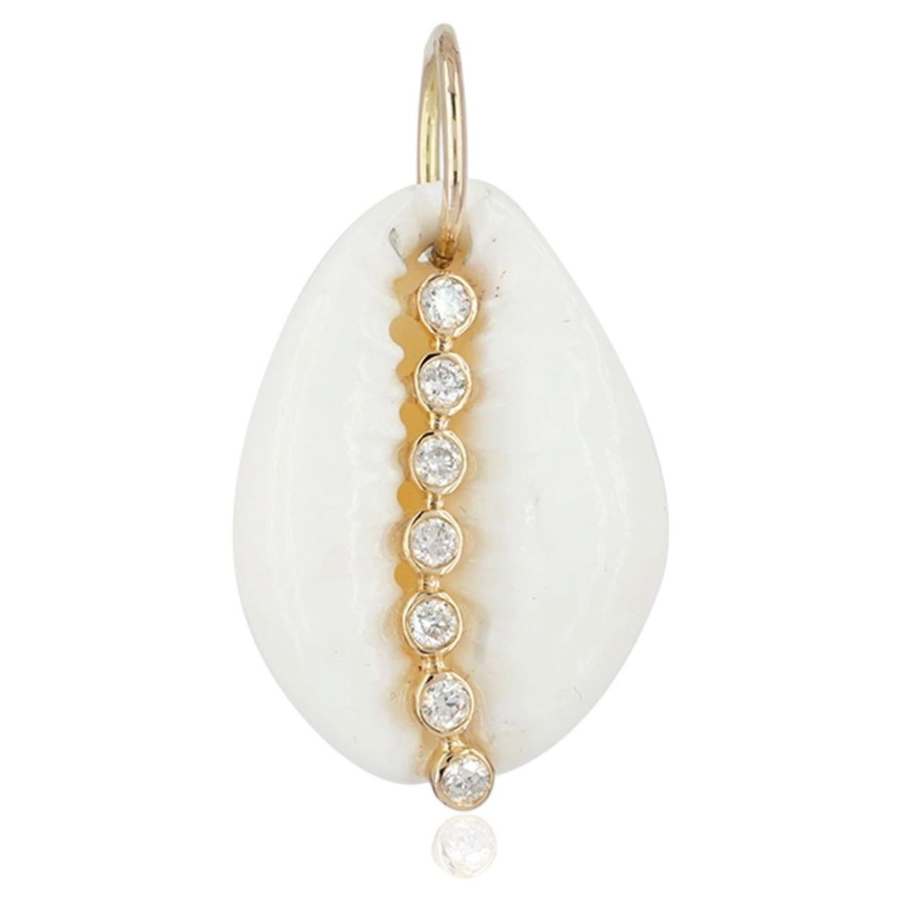 Pendentif en or jaune massif 14 carats avec charme en forme de coquillage « White Diamond » de la marque H/Si