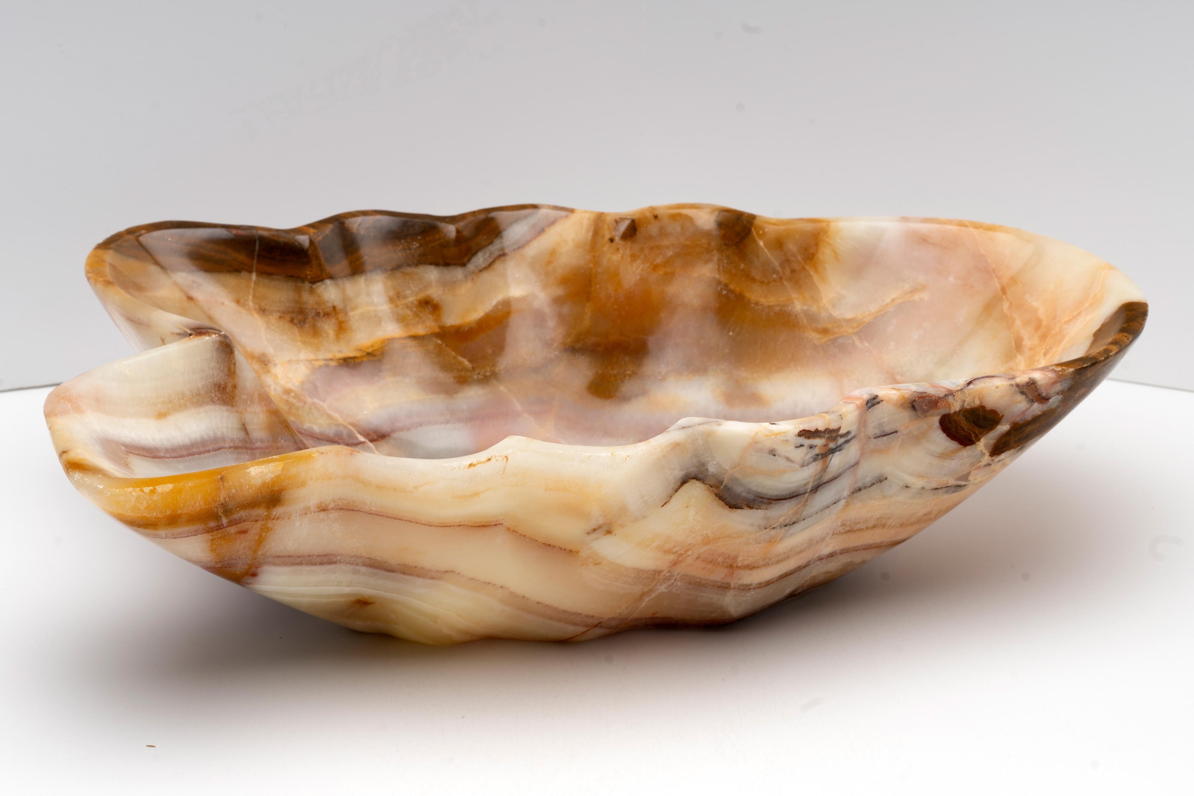 Genuine Hand-Carved Banded Onyx Freeform Bowl // 8 Lb. In New Condition In New York, NY