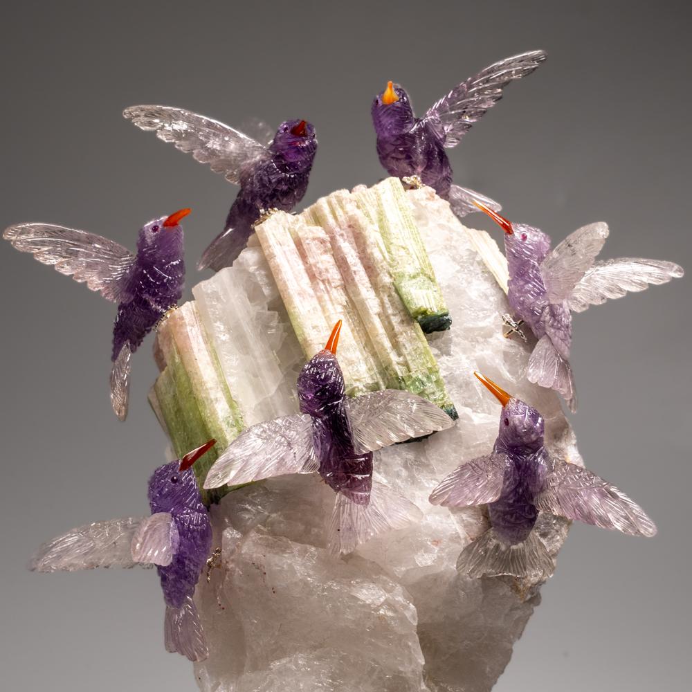 Des oiseaux chantourneurs véritables sculptés à la main sur une tourmaline en matrice de quartz (9 po. (H) en vente 1