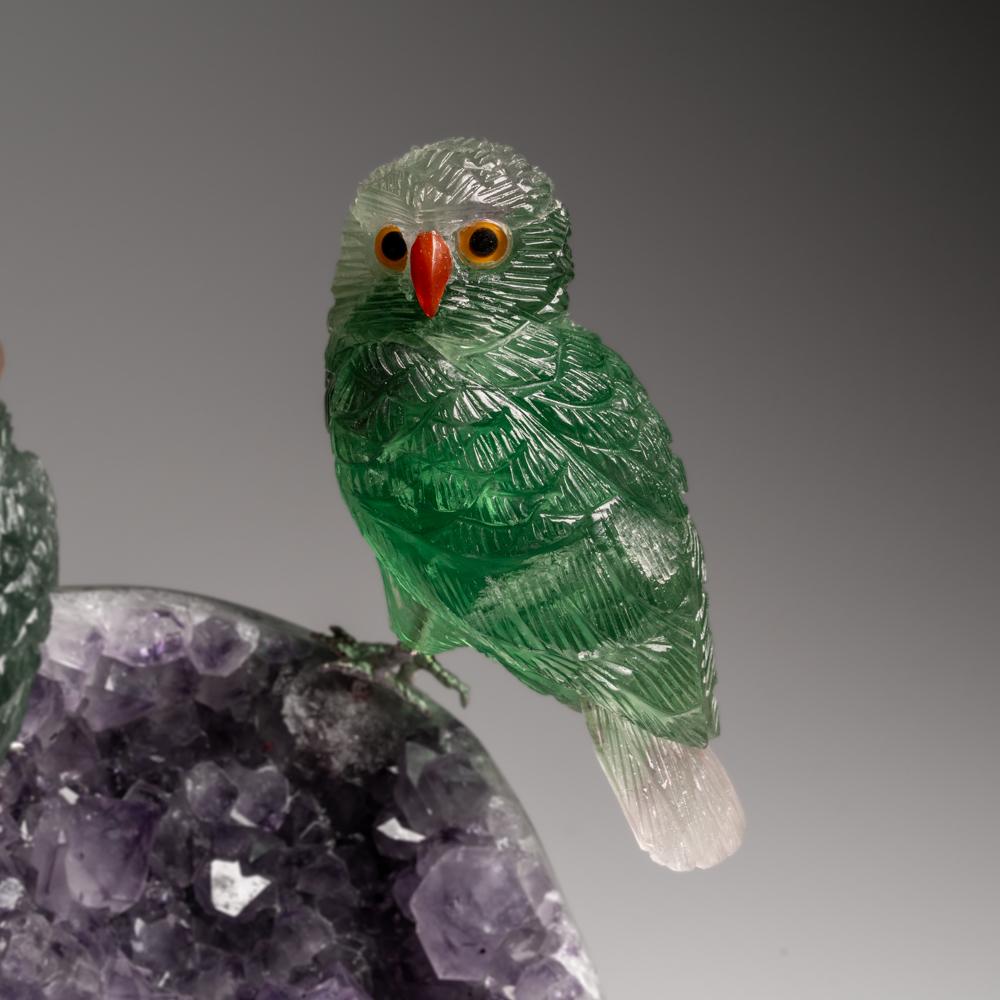 Fluorite verte et hibou sculptés à la main sur un matrice de géodes d'améthyste (8 po. (H) en vente 4