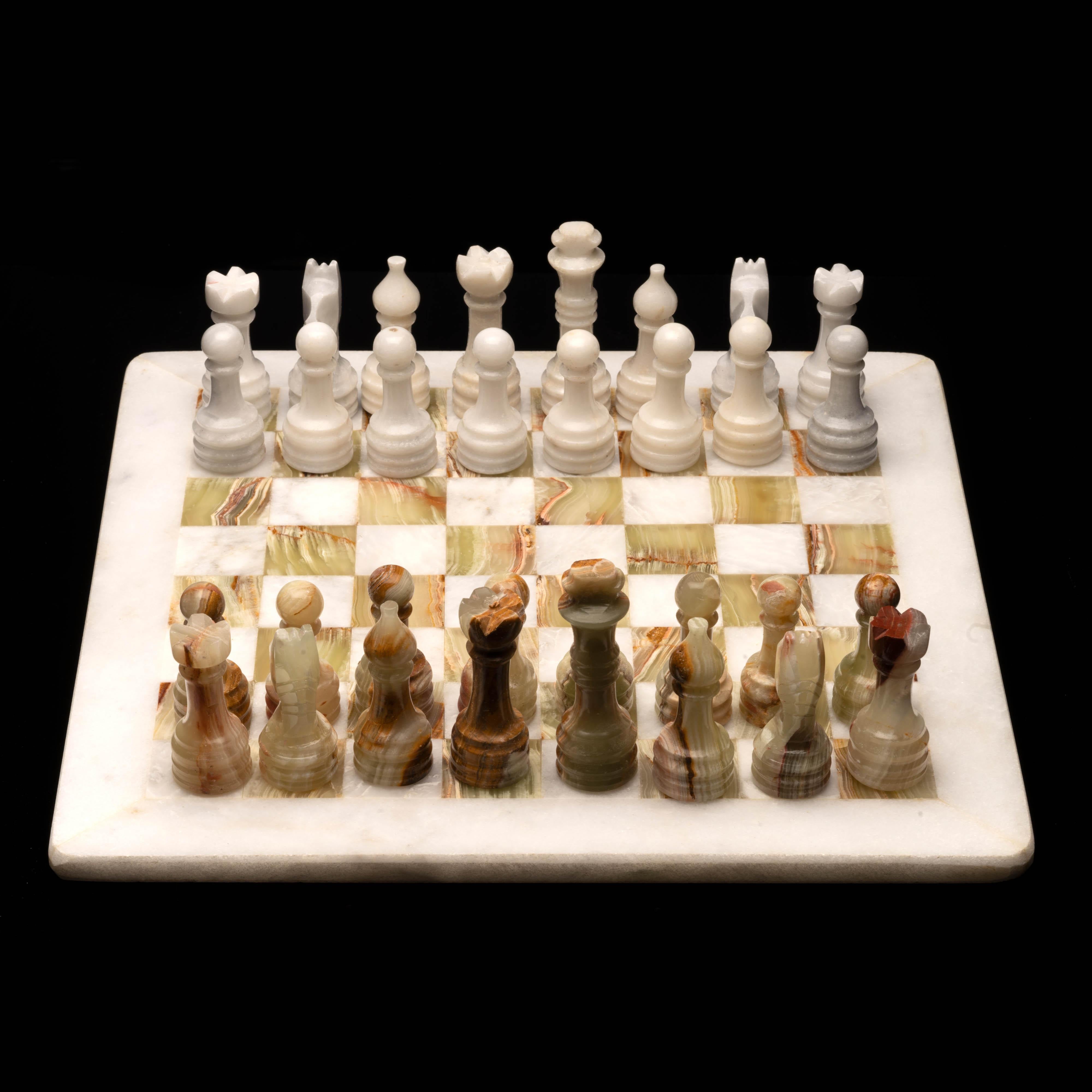 Contemporary Genuine Hand-Carved Onyx Chess Set With Deluxe Velvet Case // Ver. 1
