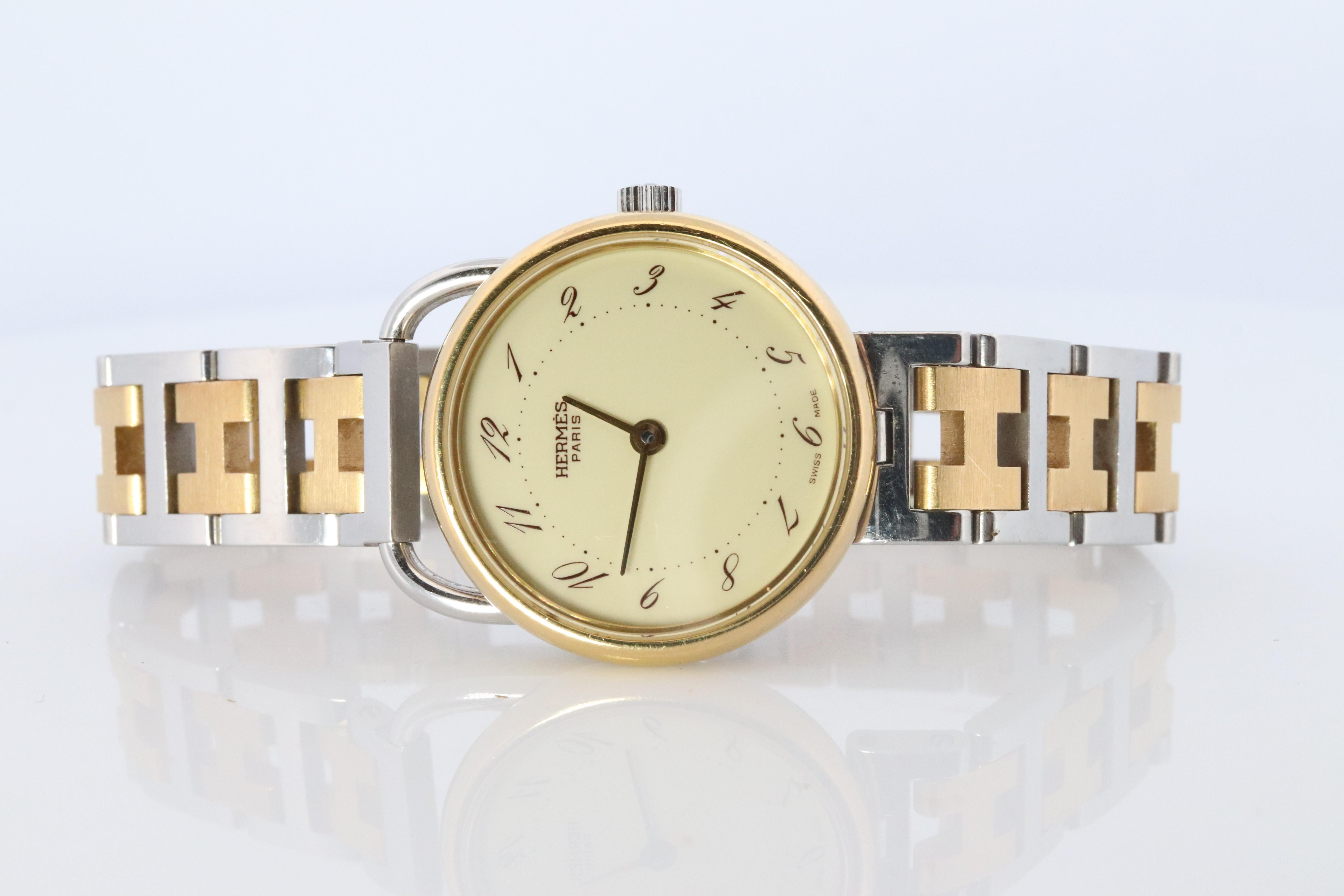 Modern Genuine HERMES Arceau 25mm Round Quartz Watch White Dial For Sale