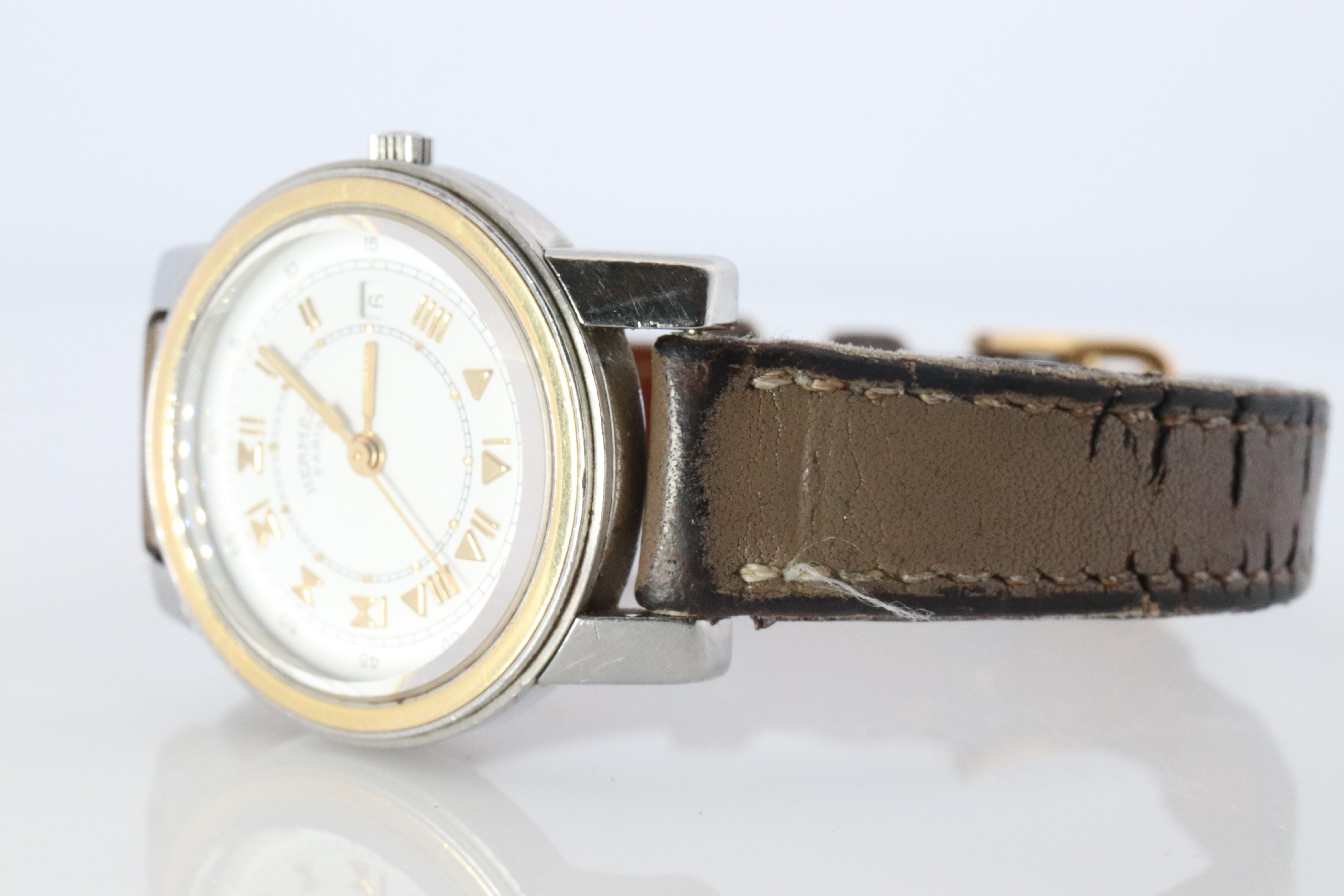 Moderne Véritable HERMES Montre Carrick 26mm ronde à quartz cadran blanc en vente