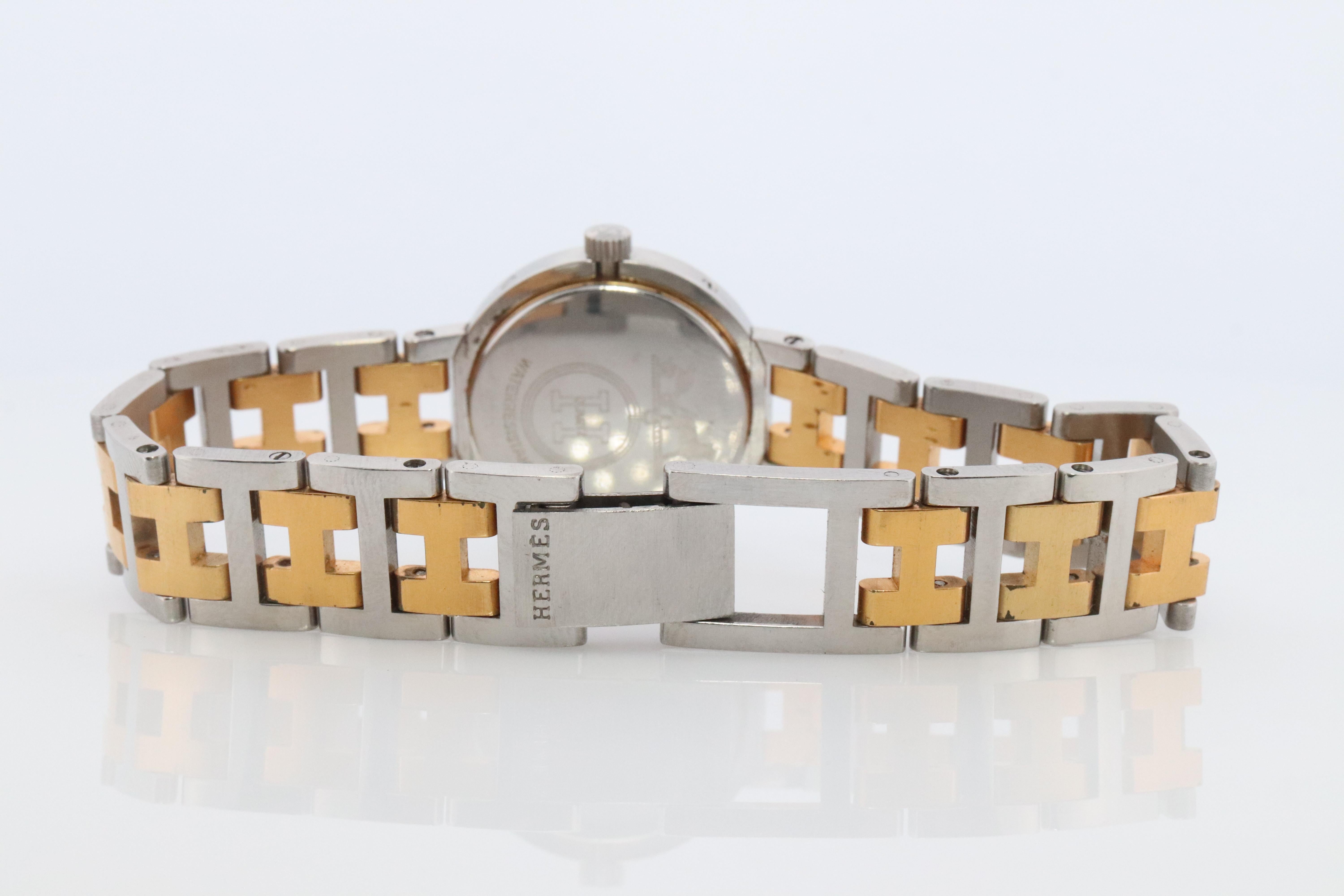 Genuine HERMES Stainless Steel 24mm Round Clipper Quartz Watch Champagne Dial. In Good Condition In Port Charlotte, FL