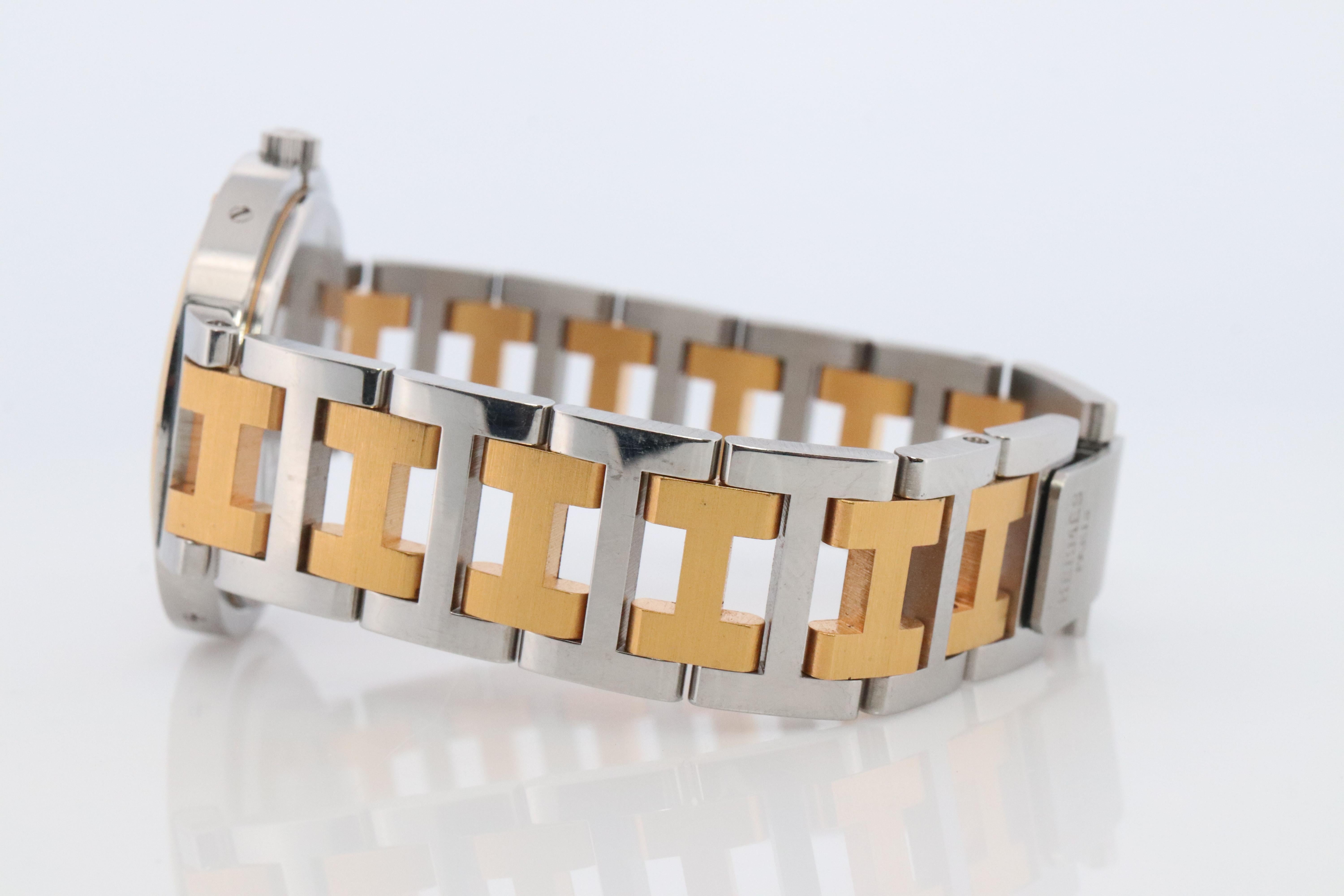 Modern Genuine HERMES Stainless Steel 30mm Round Clipper Quartz Watch White. For Sale