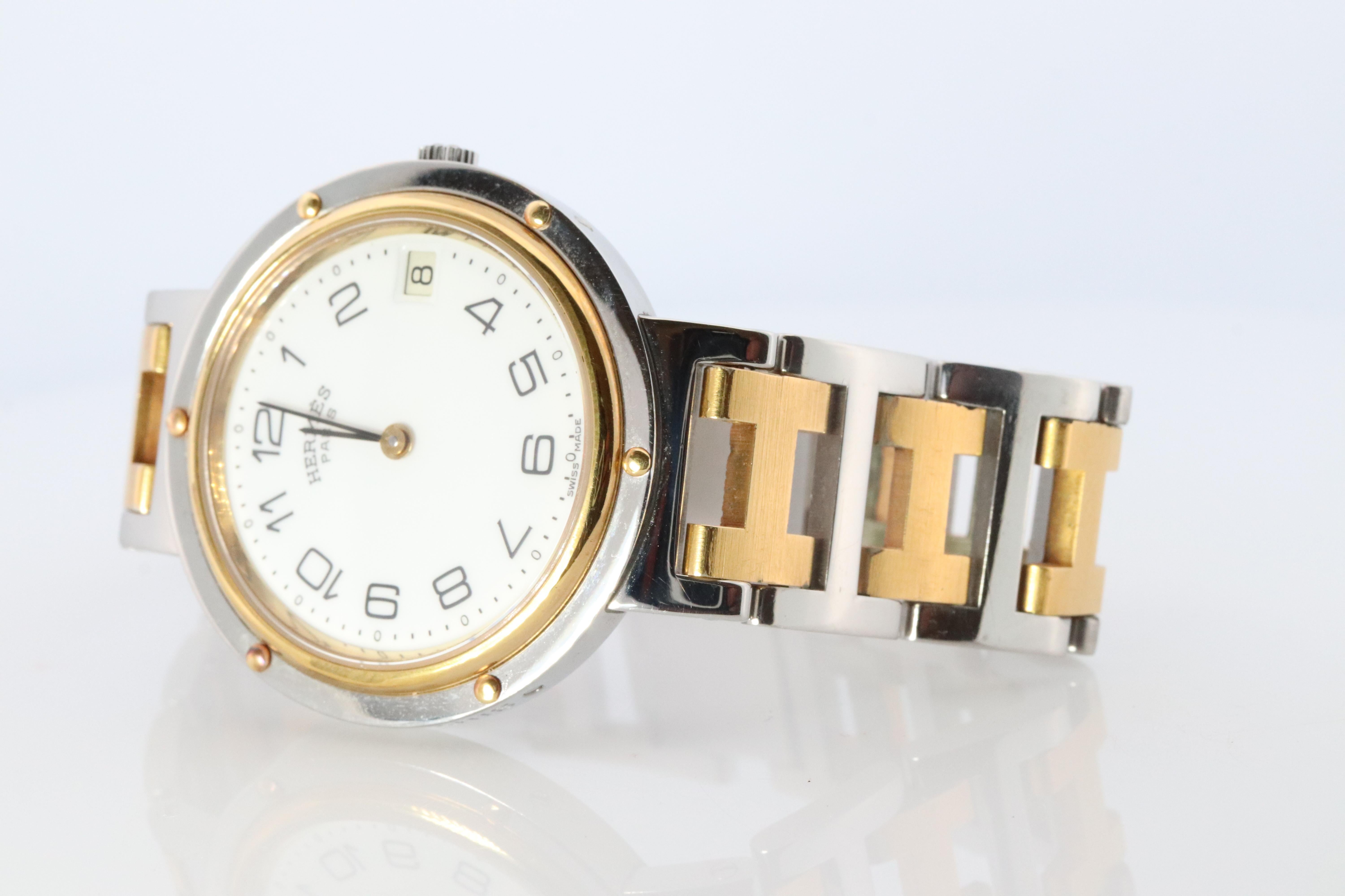 Genuine HERMES Stainless Steel 30mm Round Clipper Quartz Watch White. In Good Condition For Sale In Port Charlotte, FL