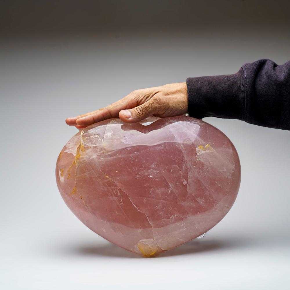 Brésilien Grand cœur véritable en quartz rose poli du Brésil (18,6 lbs) en vente
