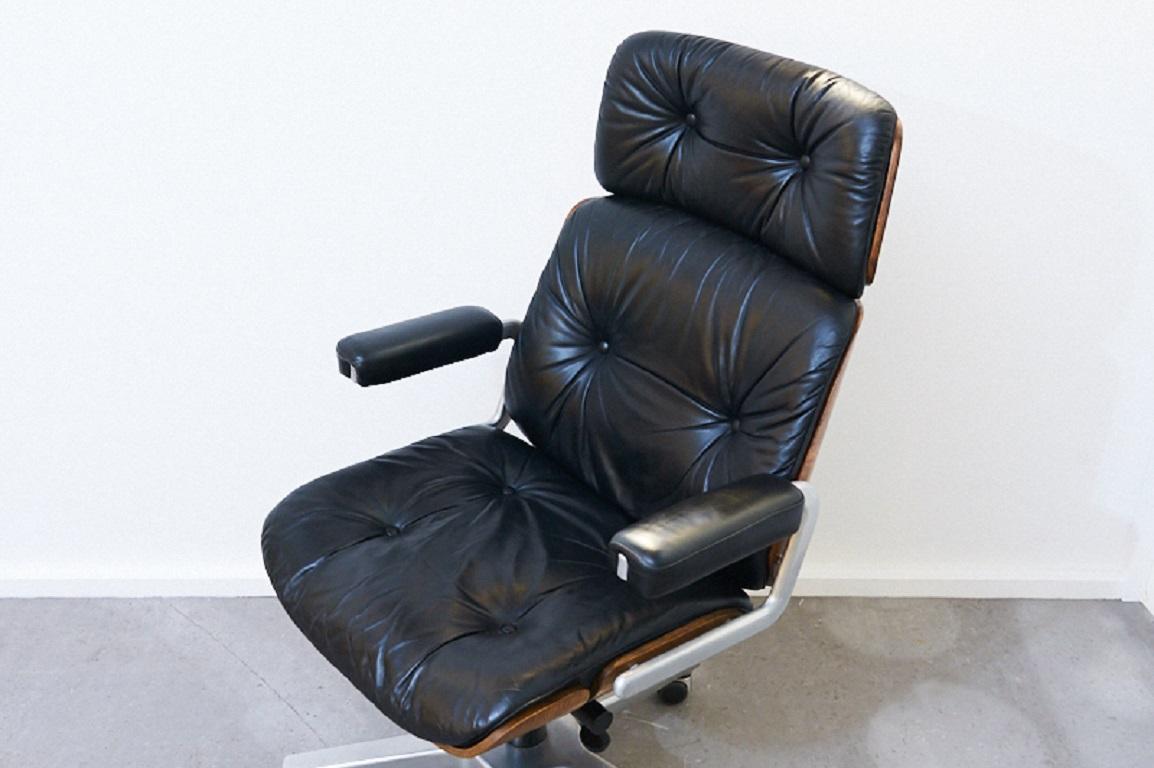 Genuine Leather Armchair Master Chair by Stoll or Giroflex, Oak, 1960s For Sale 2