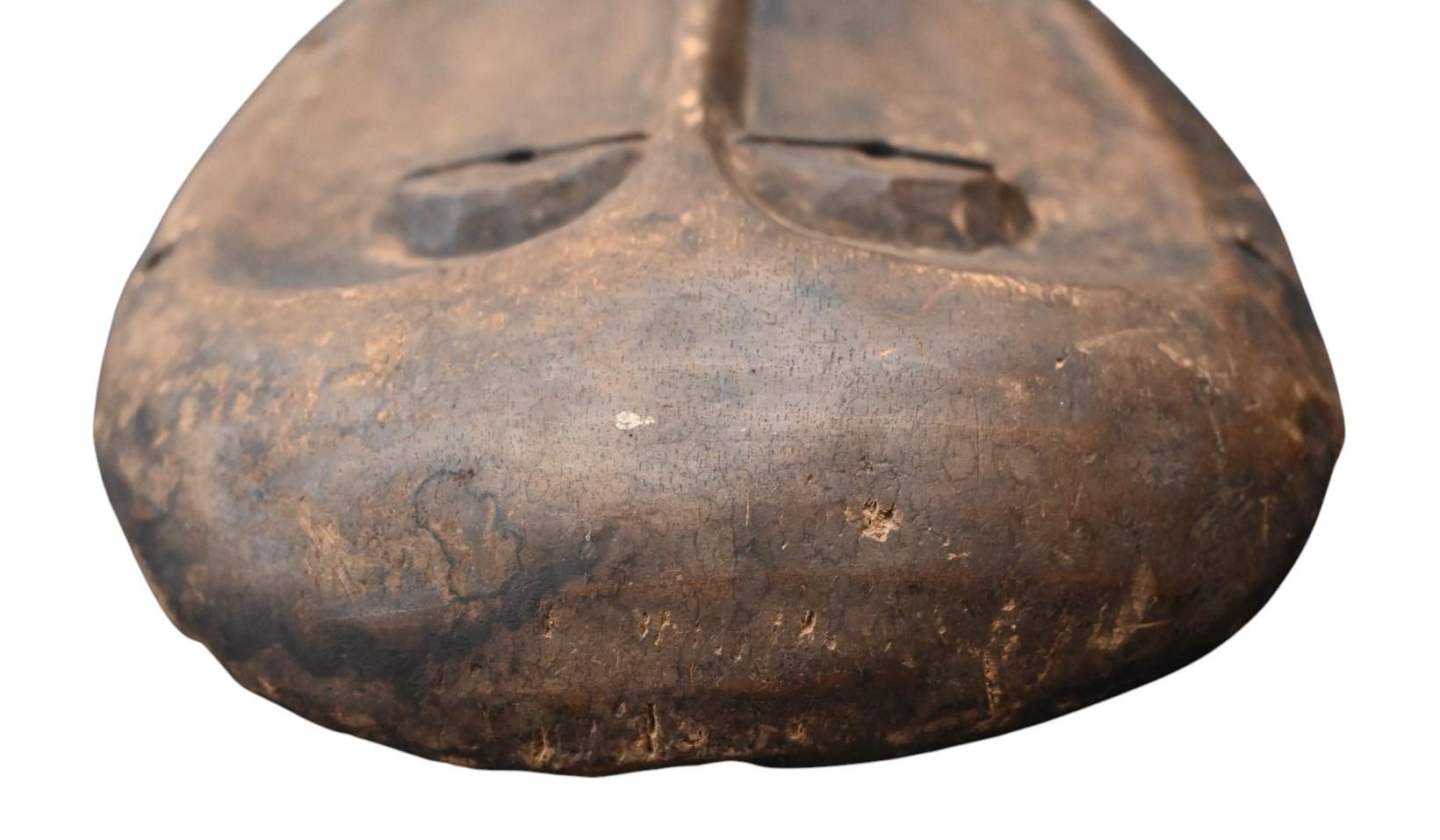 Echte Lega-Maske - Demokratische Republik Kongo, Anfang 1900 (Handgeschnitzt) im Angebot