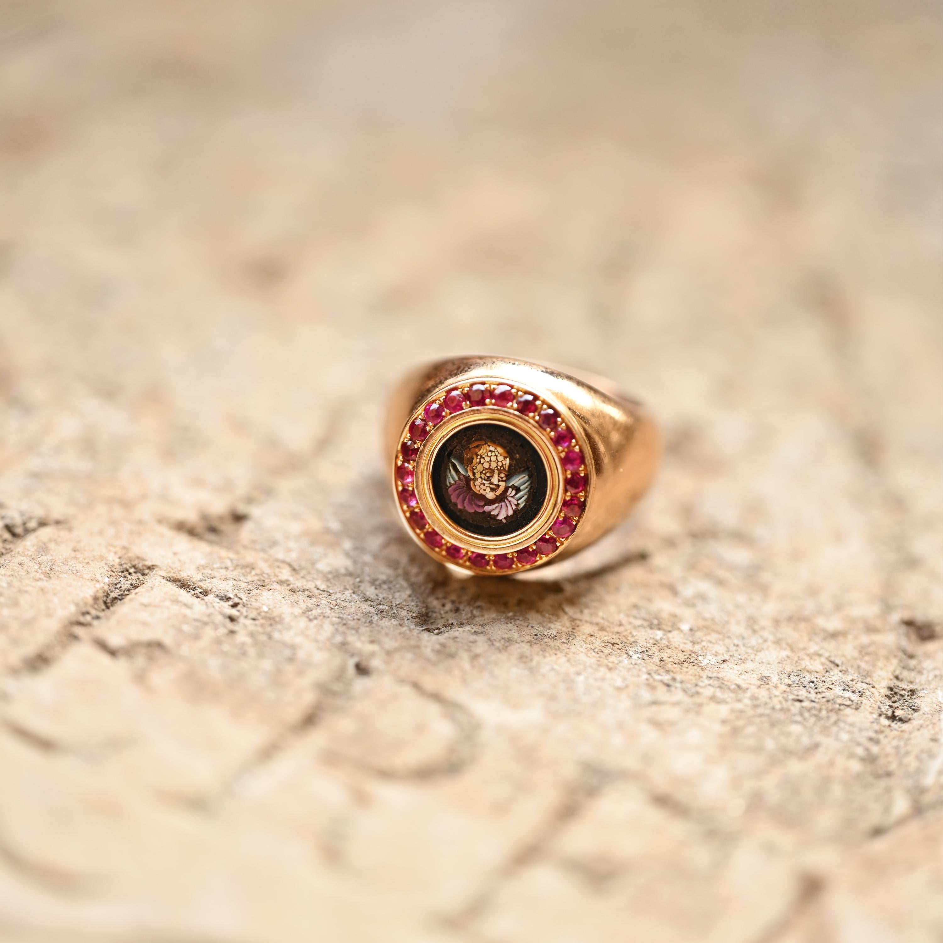 Genuine Micromosaic (Rome, around 1850) depicting a Winged Angel 18 kt Gold Ring For Sale 5