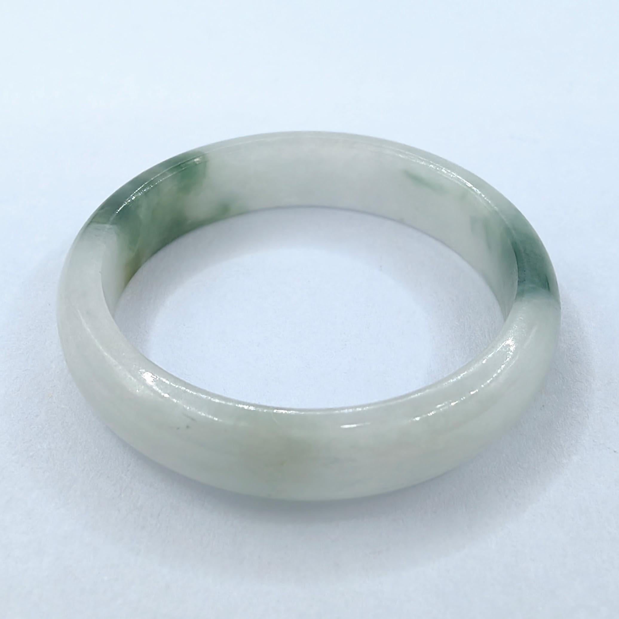 Round Cut Genuine Moss in Snow Serpentine Jade Ring For Sale