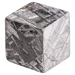 Cubo de Meteorito Muonionalusta auténtico (36.6 gramos)