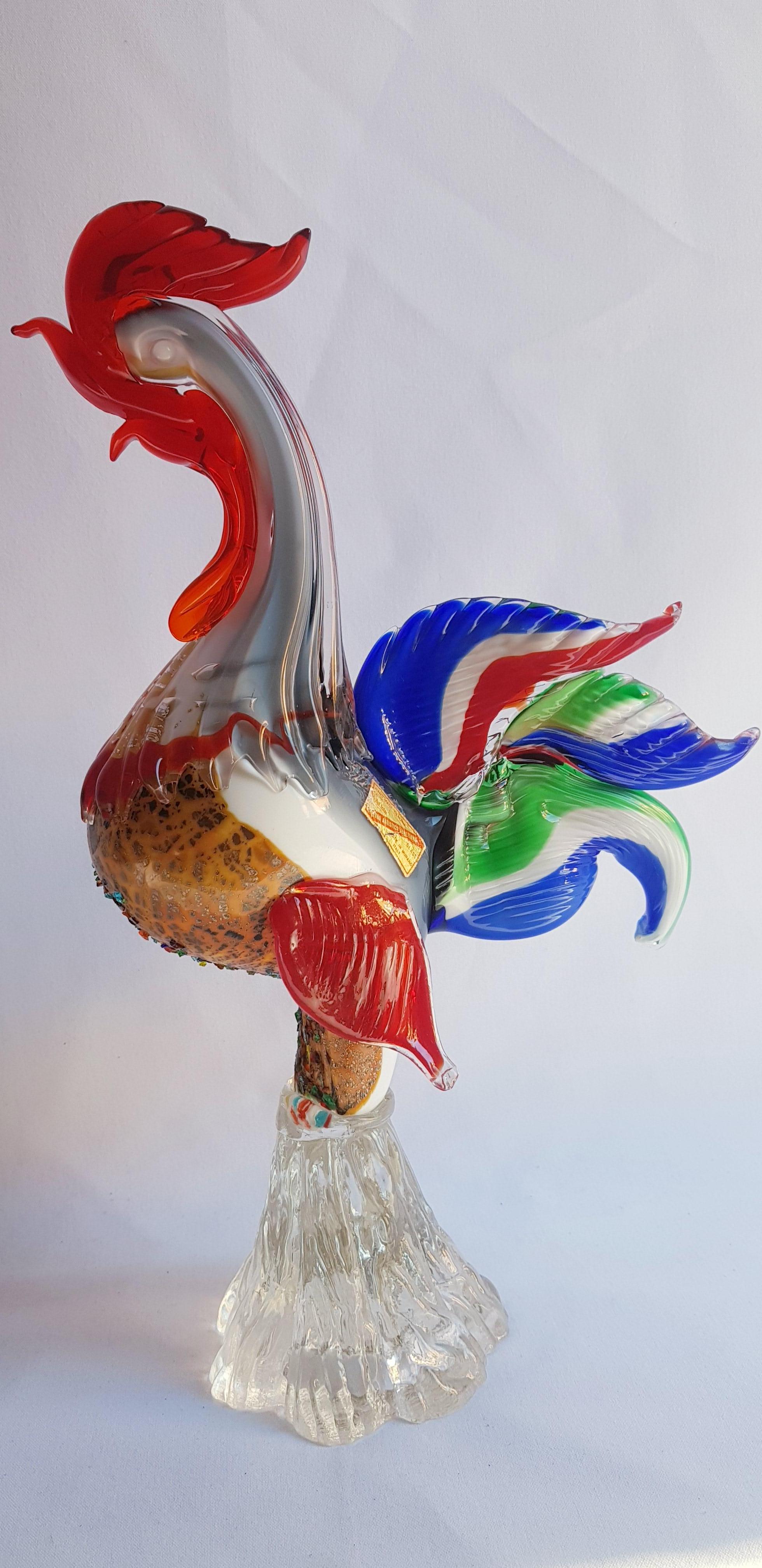 Genuine Murano glass multi-coloured rooster with platinum leaf on the breast, attributed to Fratelli Pitau; years 1950-1958. In excellent condition and with original sticker present.