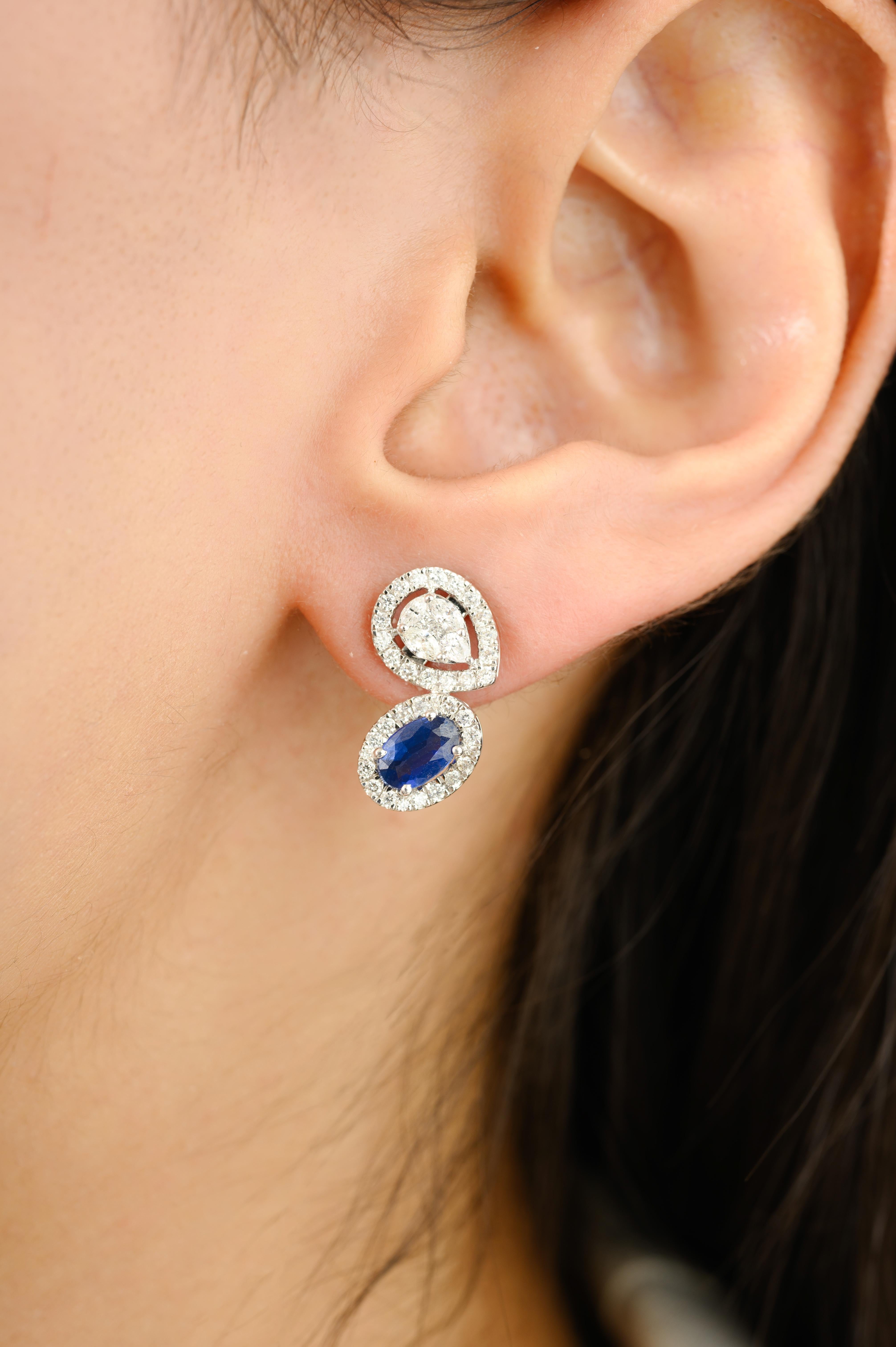 Donna Orecchini a perno con diamante e zaffiro blu naturale autentico in oro bianco 18 carati in vendita