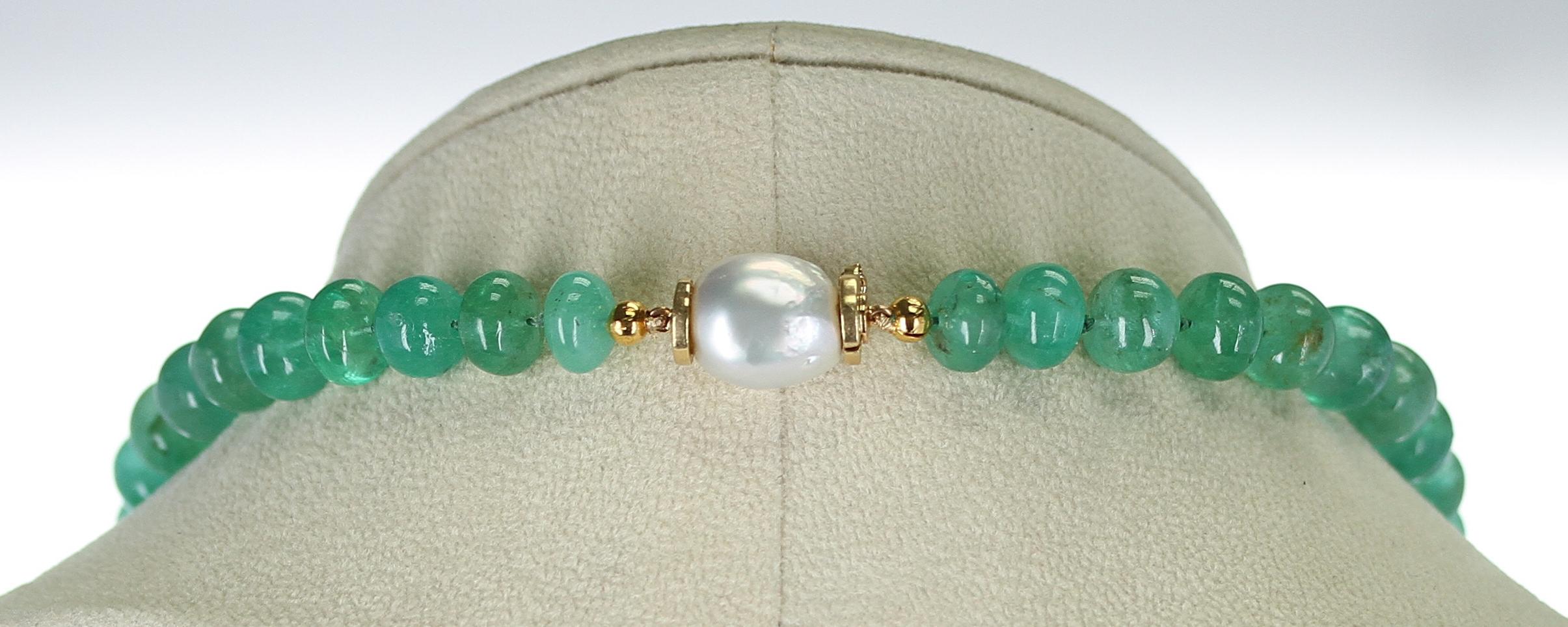 Halskette mit Perlenverschluss, echte und natürliche, große, schlichte, schlichte Smaragd-Perlen mit Perlenverzierung im Zustand „Hervorragend“ im Angebot in New York, NY