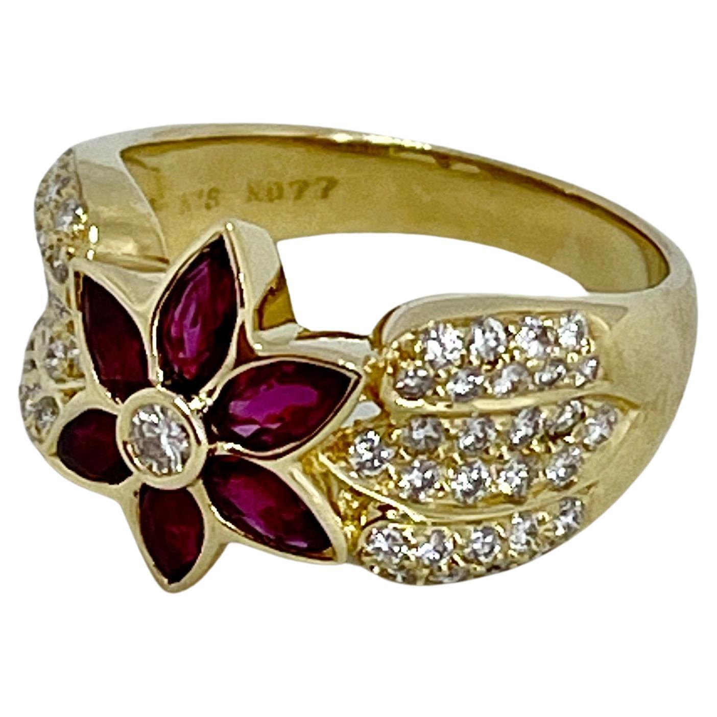 Designer-Blumen-Cluster-Ring aus 18 Karat Gelbgold mit echtem natürlichem Rubin und Diamant