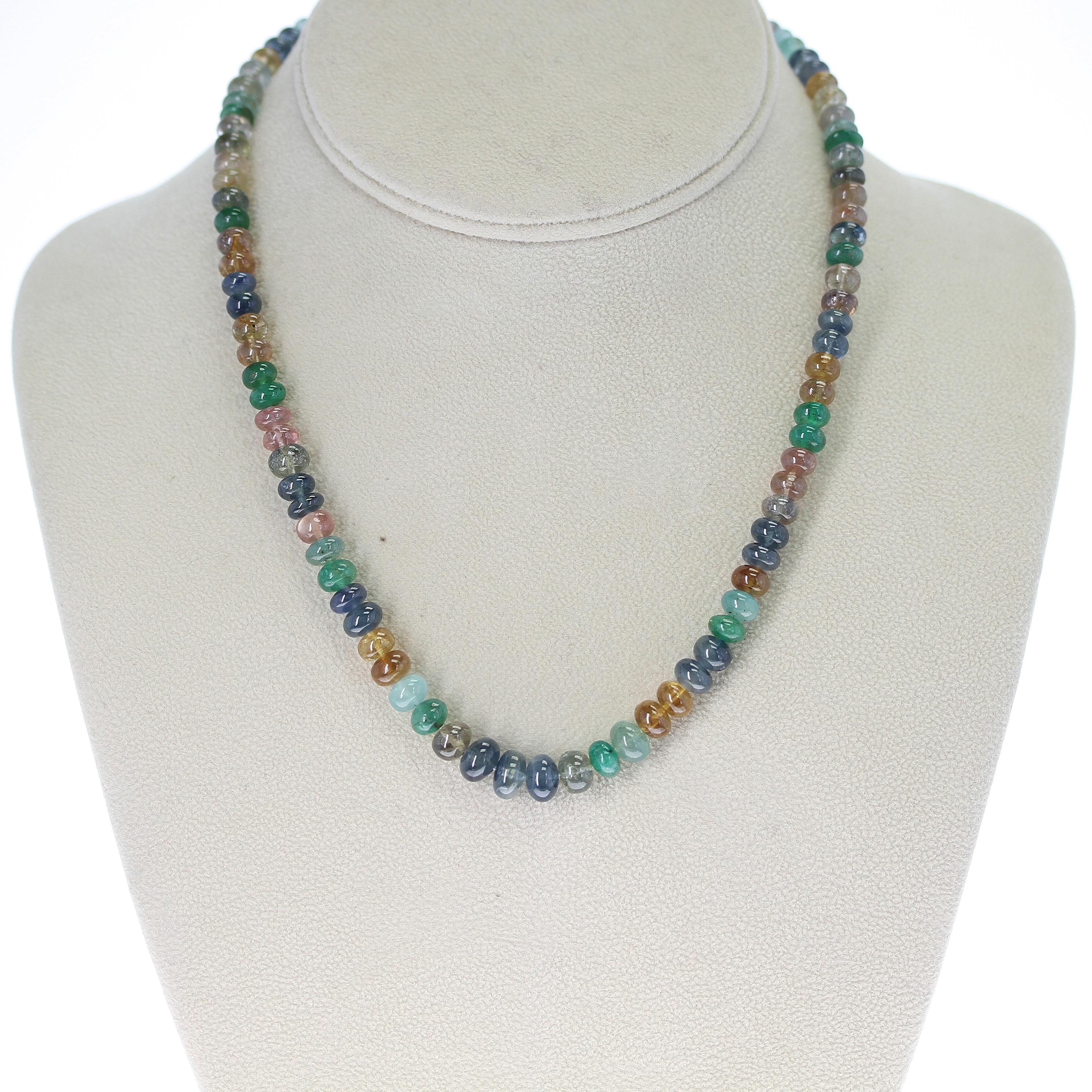 Eine echte & natürliche glatte mehrfarbige Saphir und Smaragd Perlen Halskette mit einem 14K Verschluss, mit einem Gewicht von 180 Karat. Die Länge beträgt 17 Zoll und die Größe der Perlen reicht von 6MM bis 8MM. 

Wir können die Kette auch nach