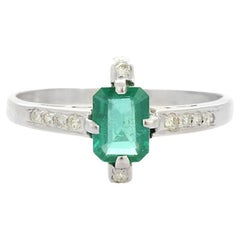 Achteckiger, echter Smaragdring mit Diamanten aus 14 Karat massivem Weißgold
